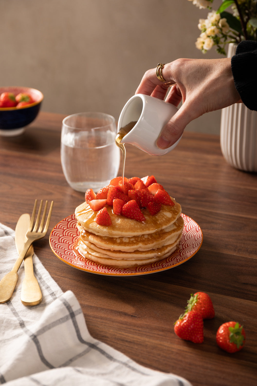 Mikasa Stoneware Side Plate 18cm (Red Arc)