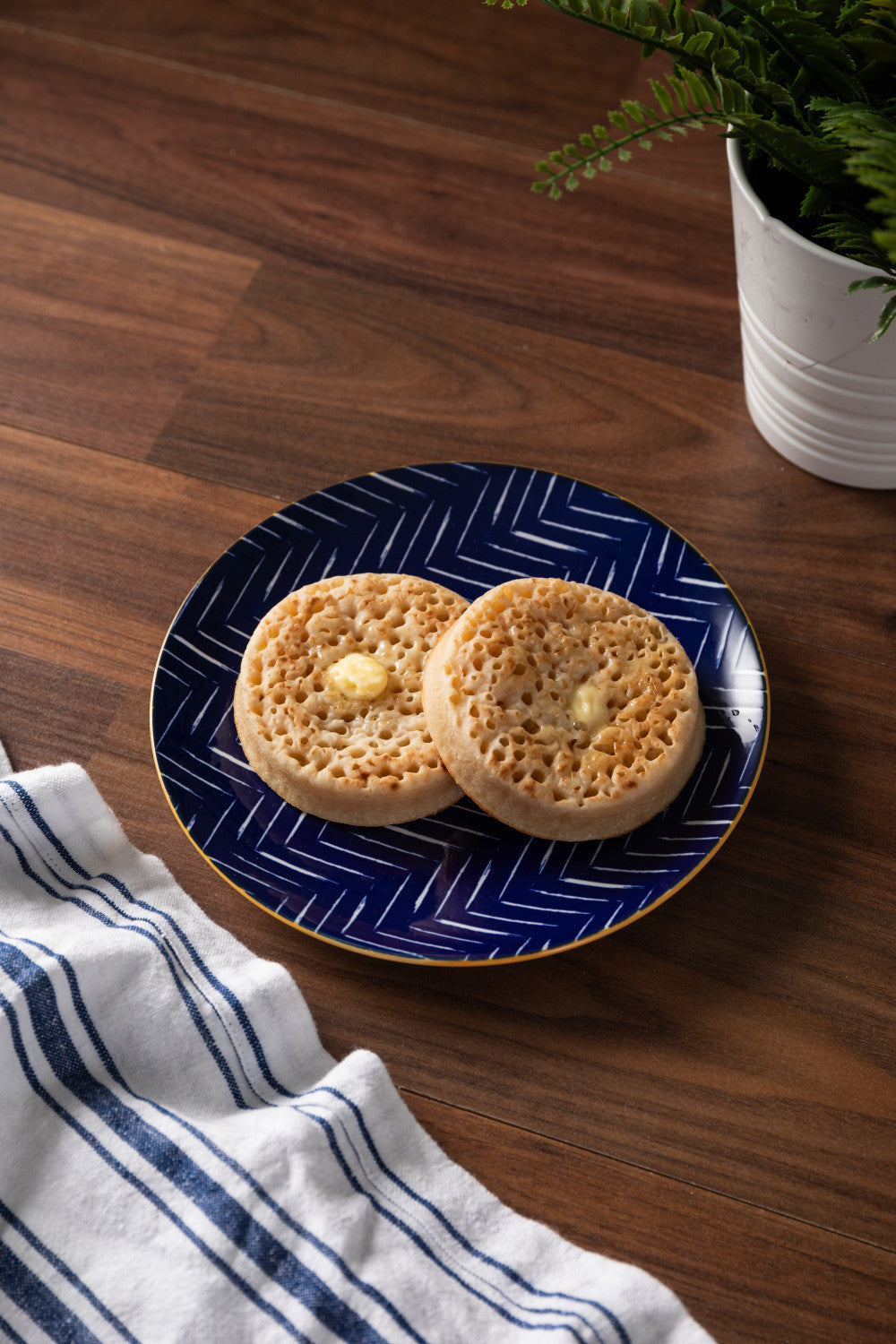 Mikasa Stoneware Side Plate 18cm (Indigo Chevron)