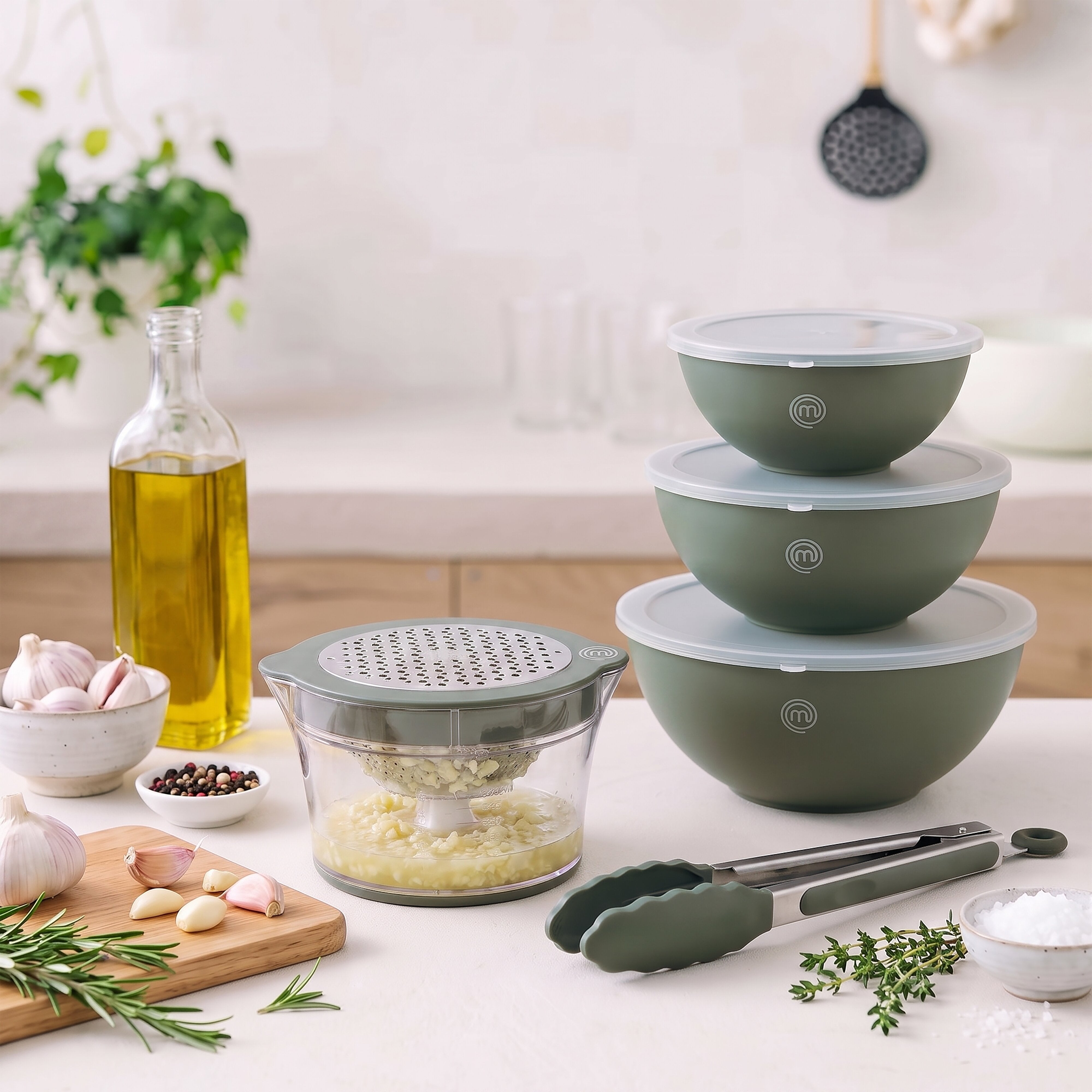 MasterChef Sage Gadgetra 3-in-1 Juicer & Grater Sage & Clear