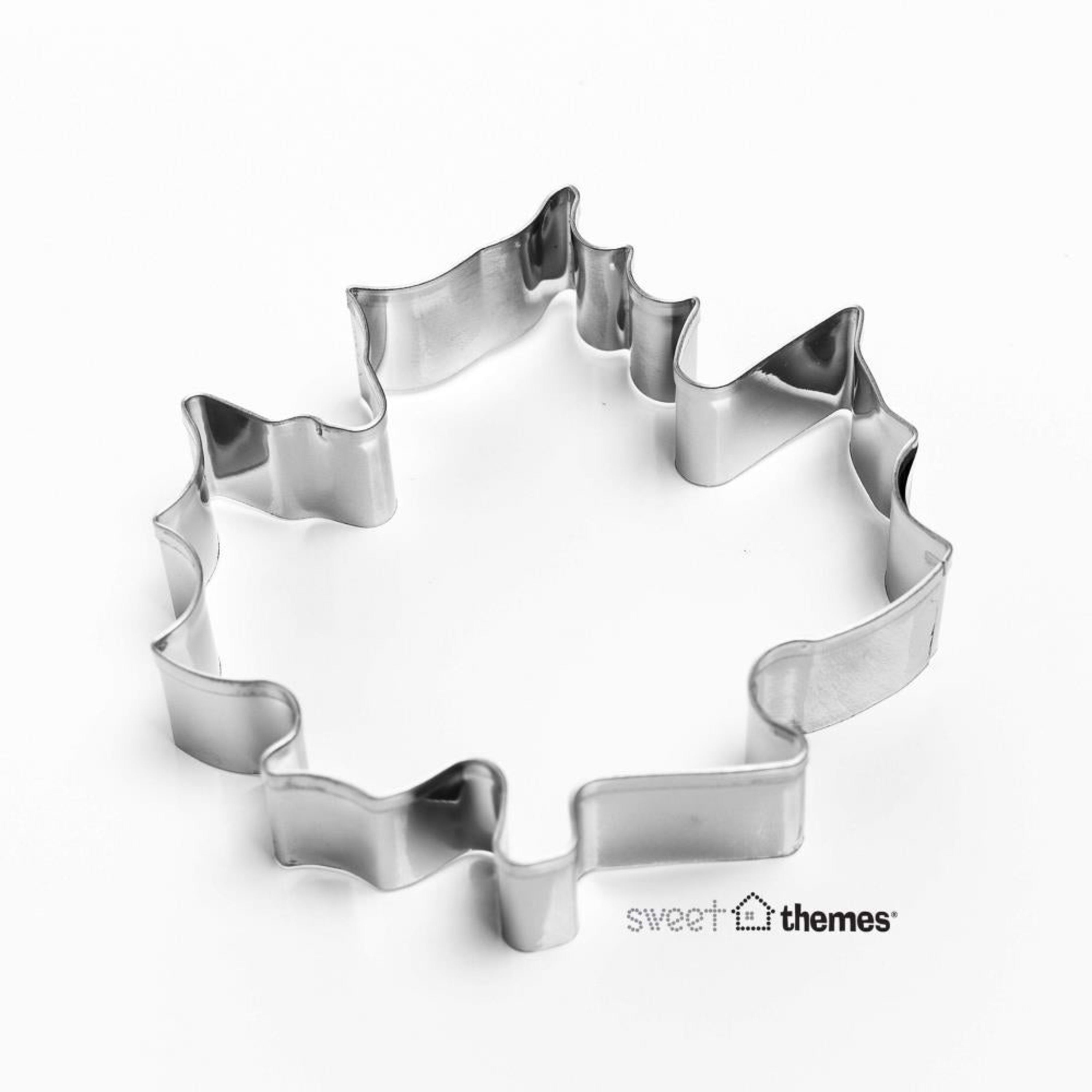 Sweet Themes Autumn Leaf Cookie Cutter