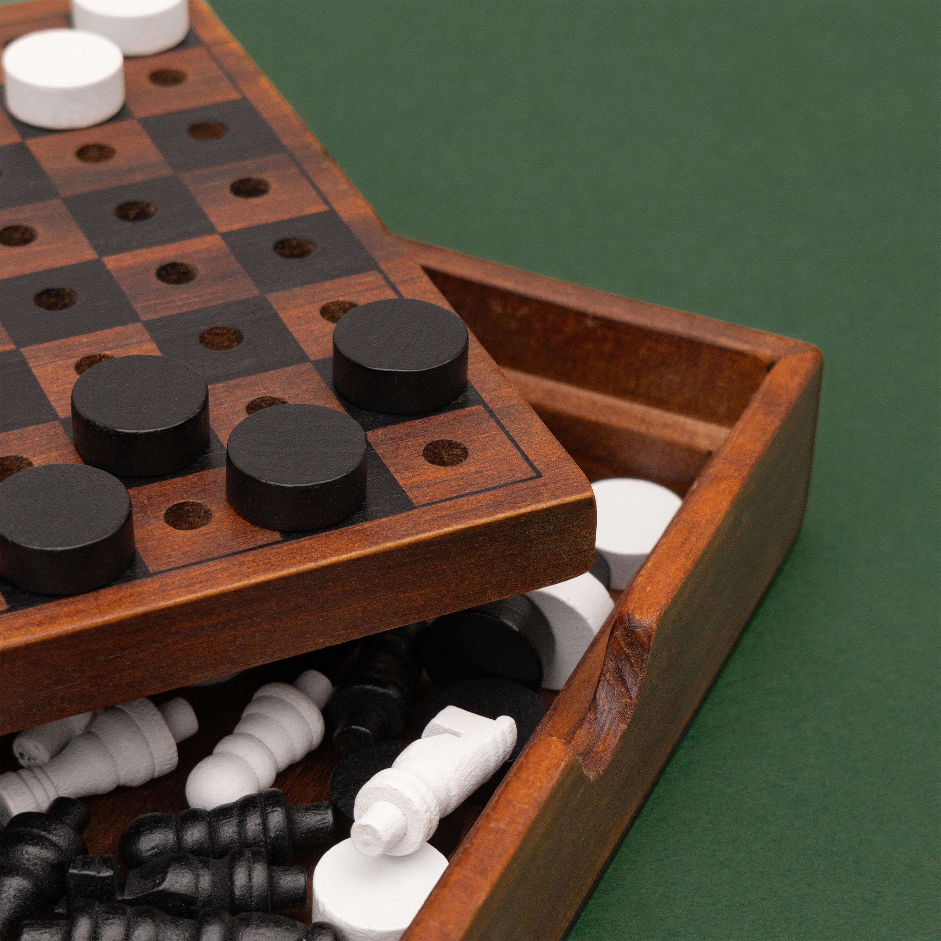 Luckies Iron & Glory Chess & Checkers