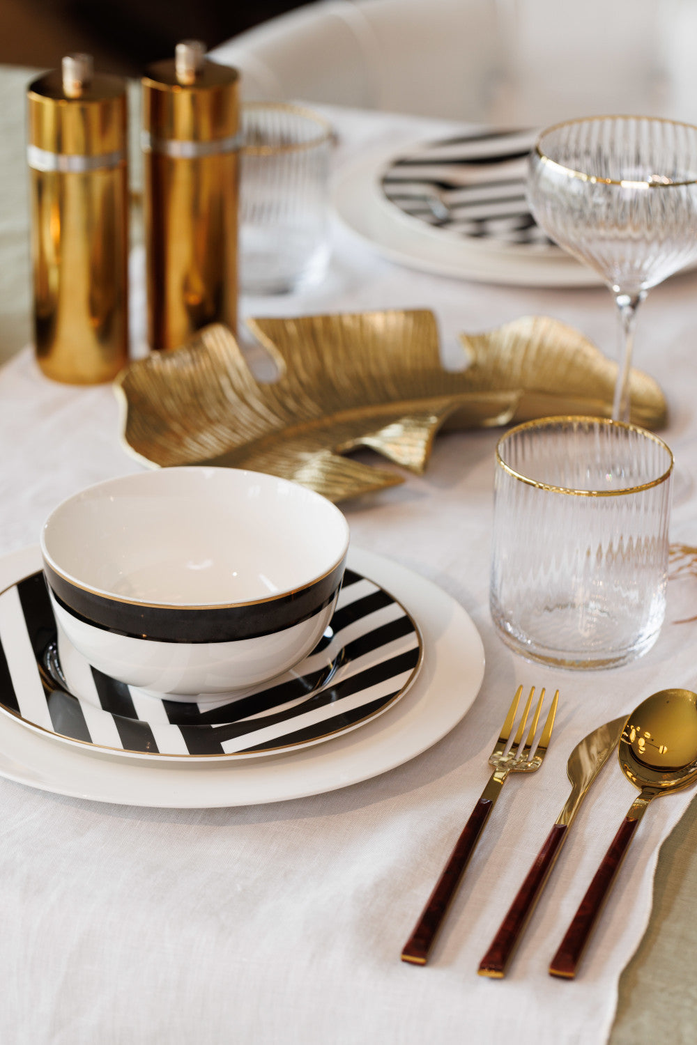 Mikasa Luxe Deco Fine China Side Plate Set 4 Piece 21cm
