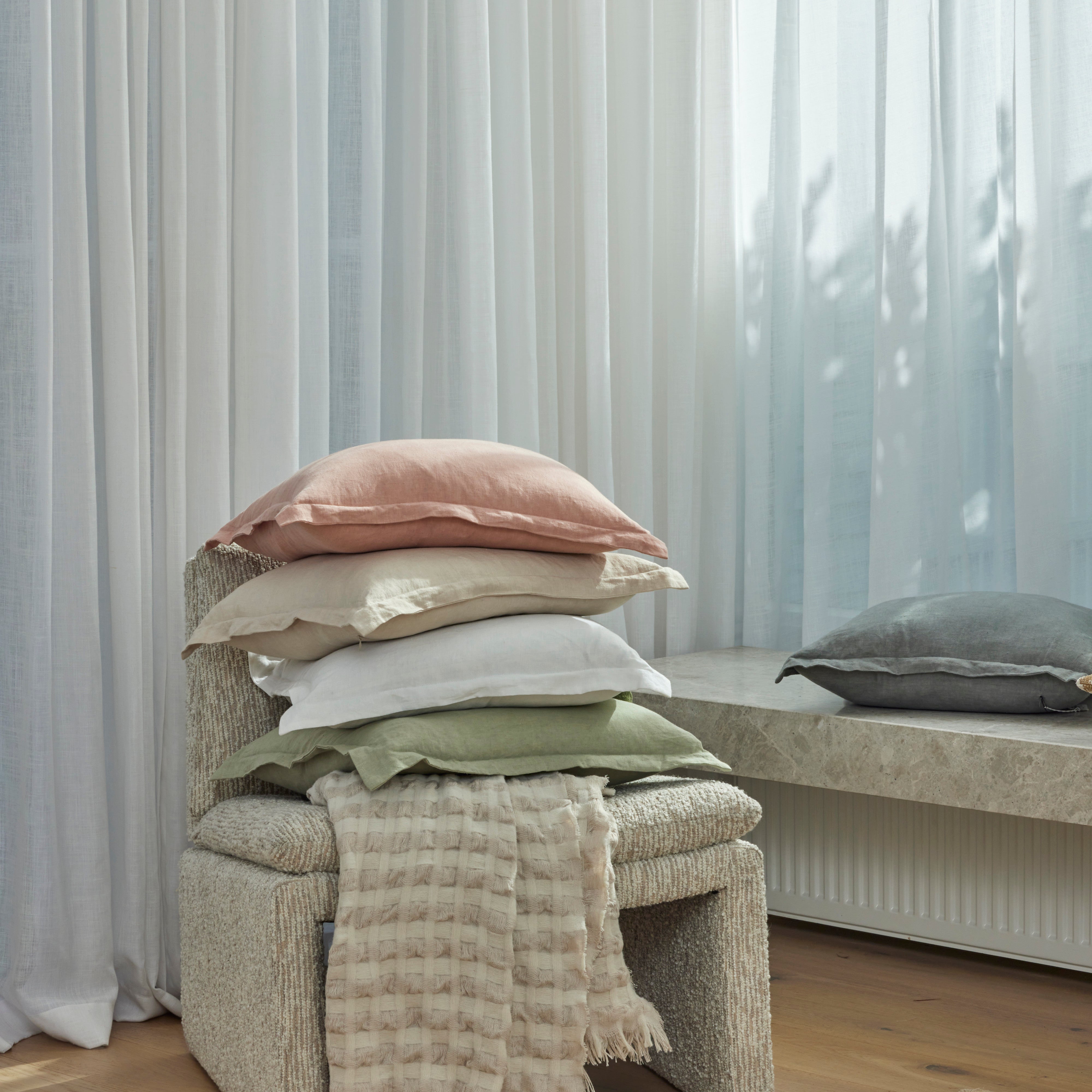 Amalfi Ridge Waffle Throw Ivory
