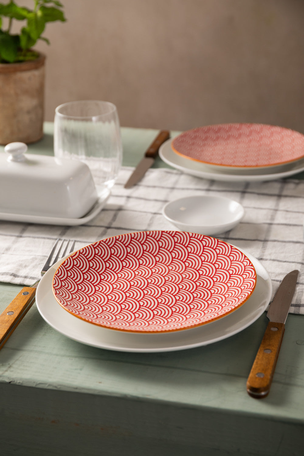 Mikasa Stoneware Side Plate 18cm (Red Arc)