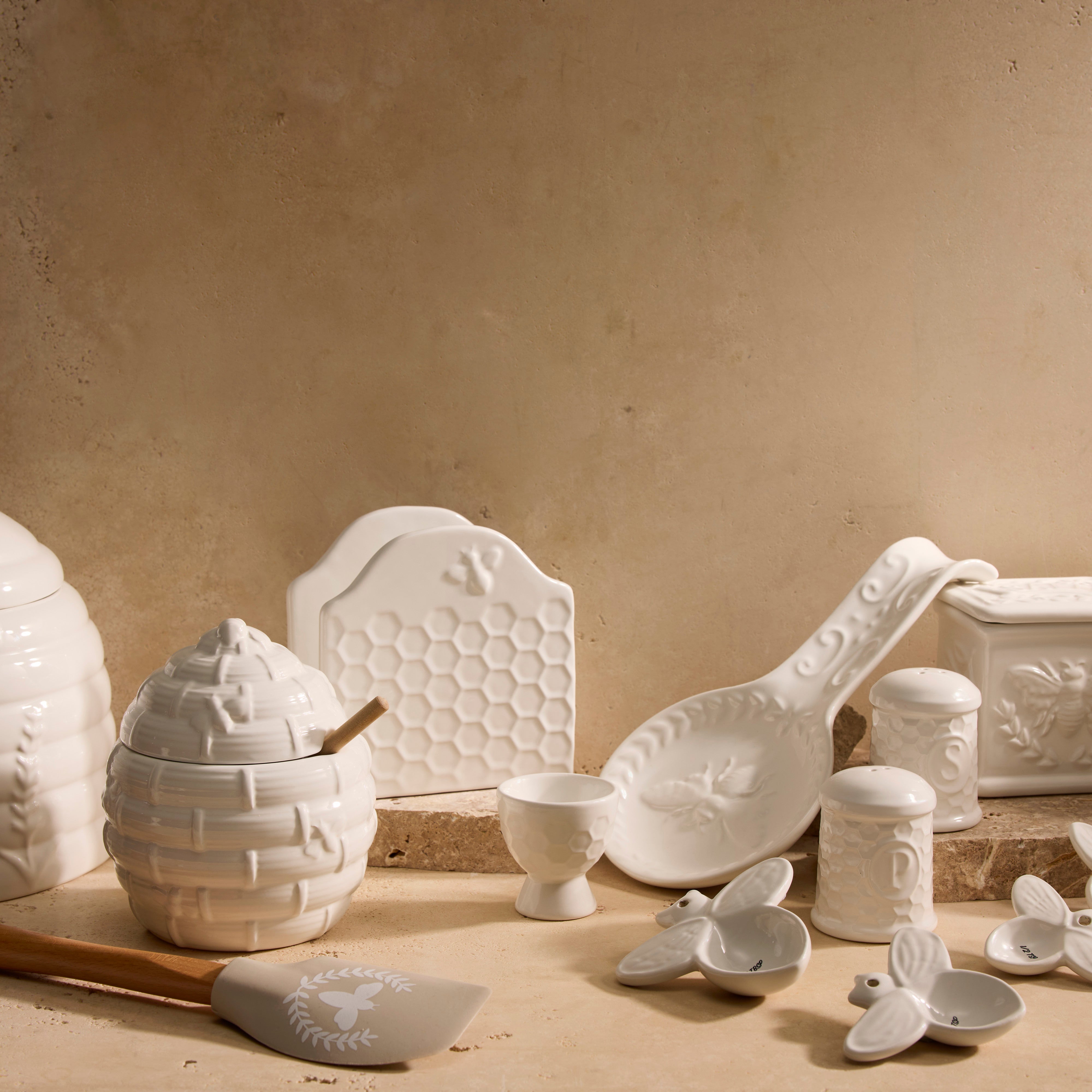 Davis & Waddell Wildflower & Hive Egg Cups 2 Piece Set White
