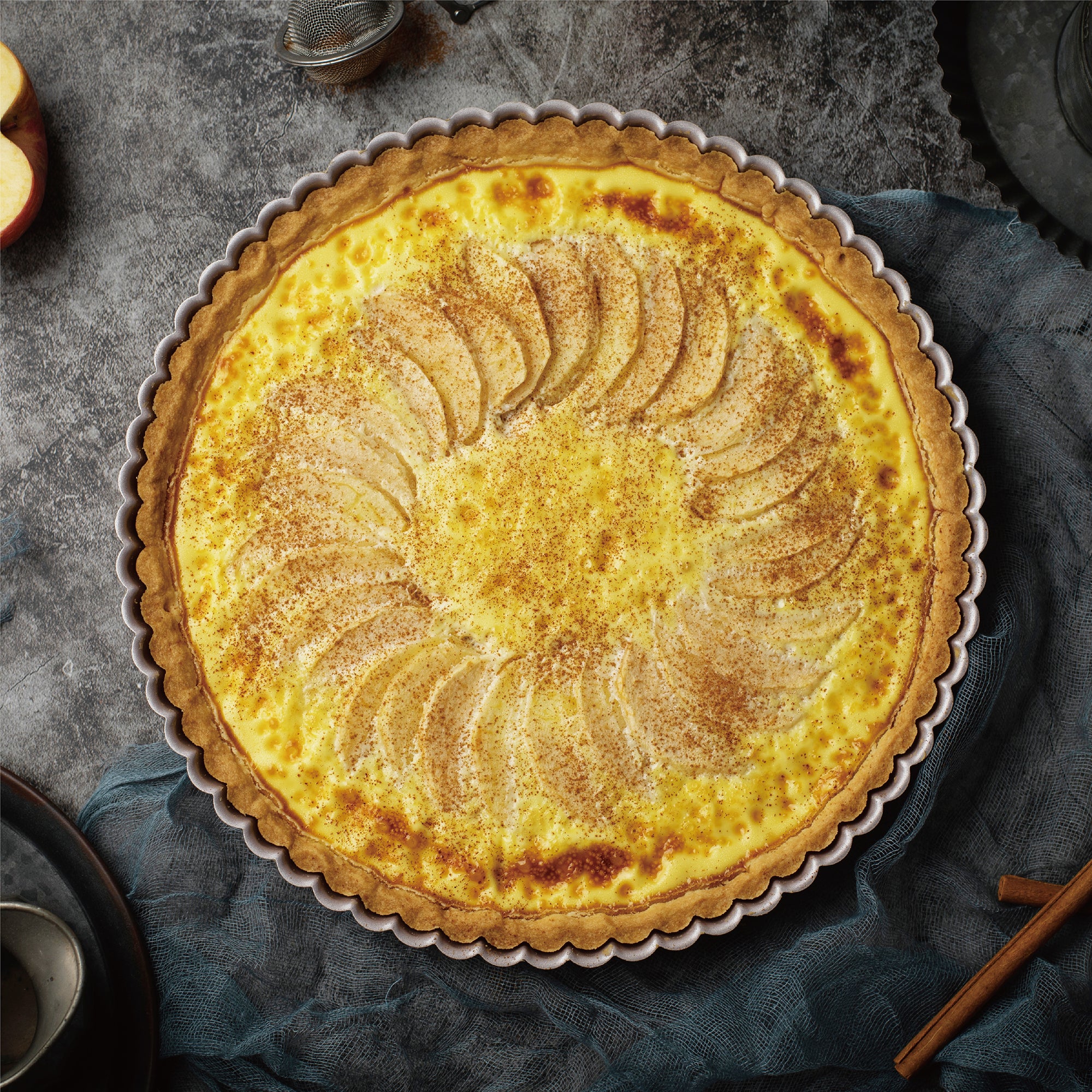 CHEFMADE Round Tart & Quiche Pan with Loose Base 28cm (WK9825)