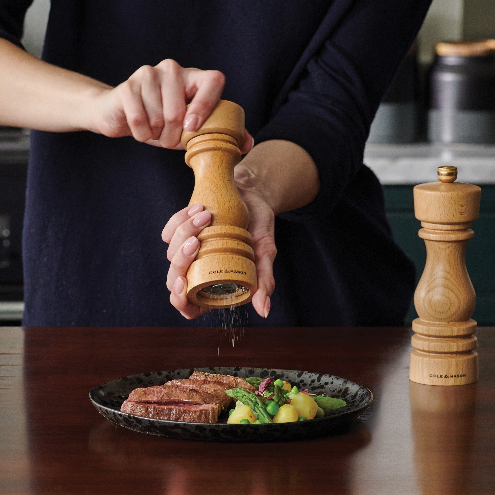 Cole & Mason London Pepper Mill 180mm Natural Beech