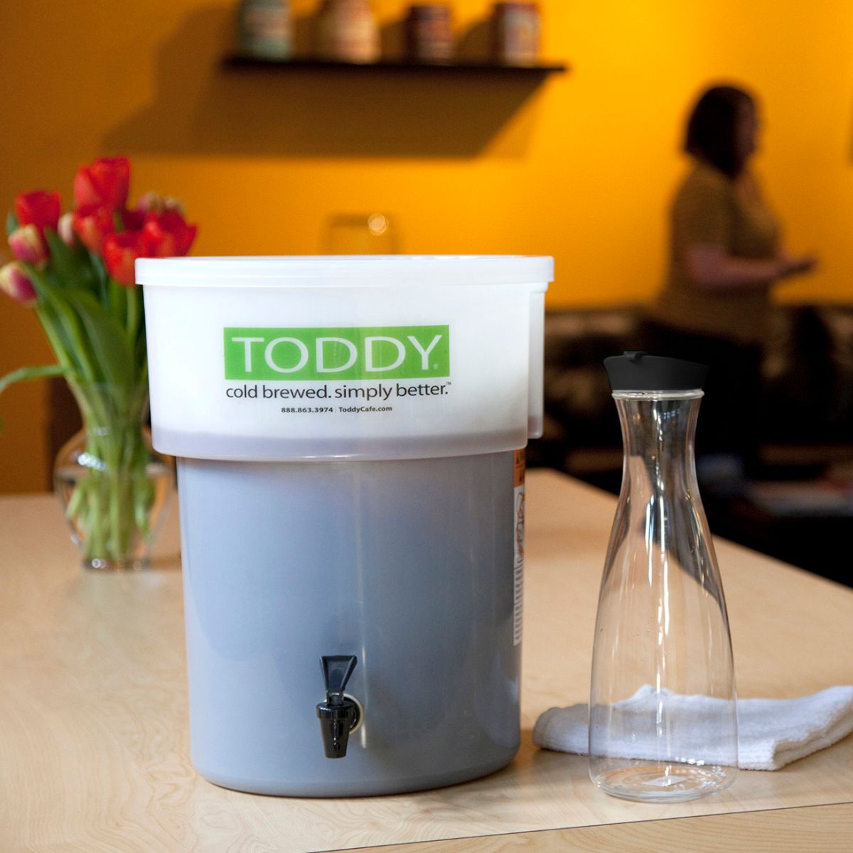 Toddy Commercial Brew System with Lift
