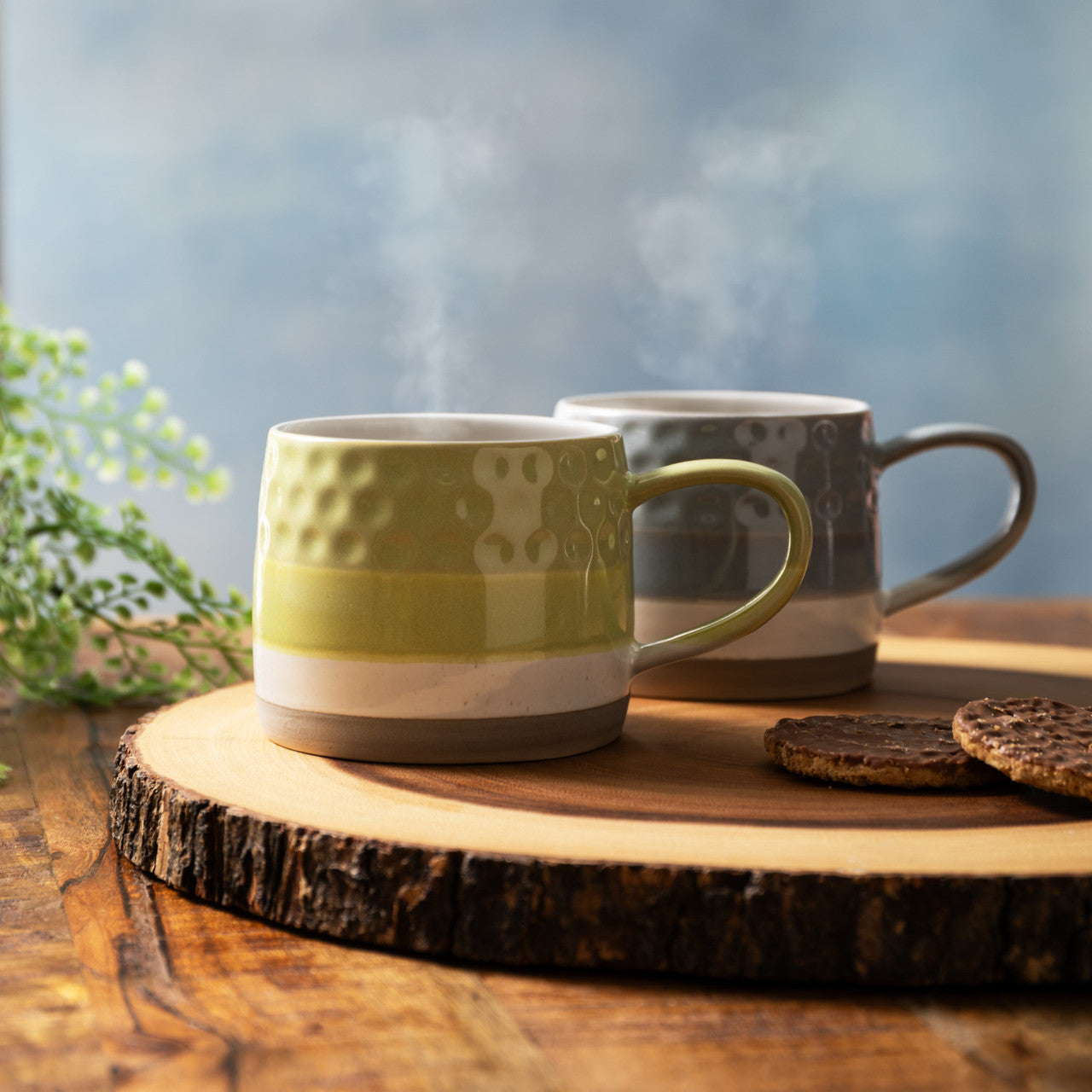 Mikasa Stoneware Mug 320ml (Textured Ombre Grey)