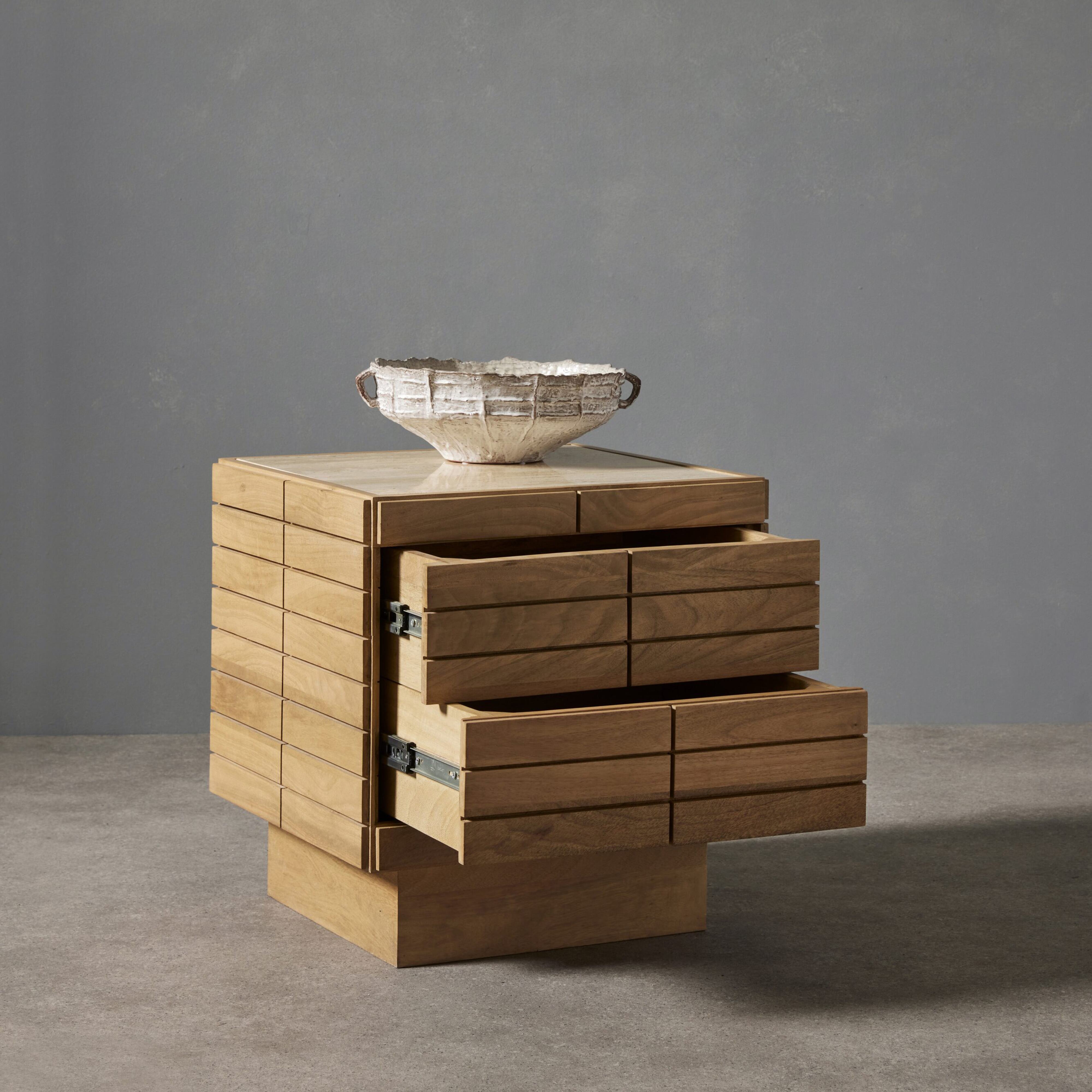 Grand Designs Marlo Statement Bowl Off White