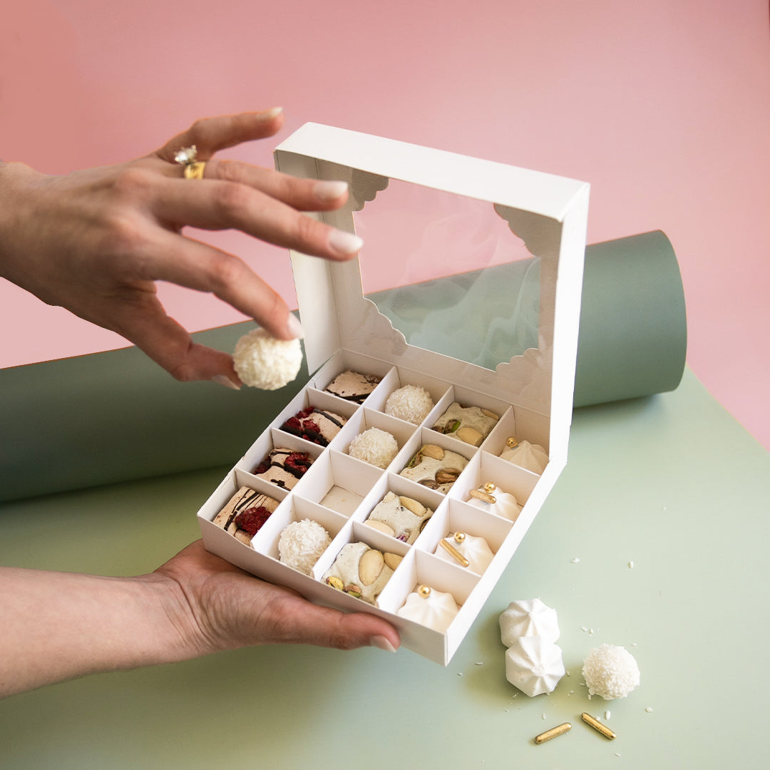 Papyrus White Window Treat Box & Insert 16 Cavities Box 5 Pack