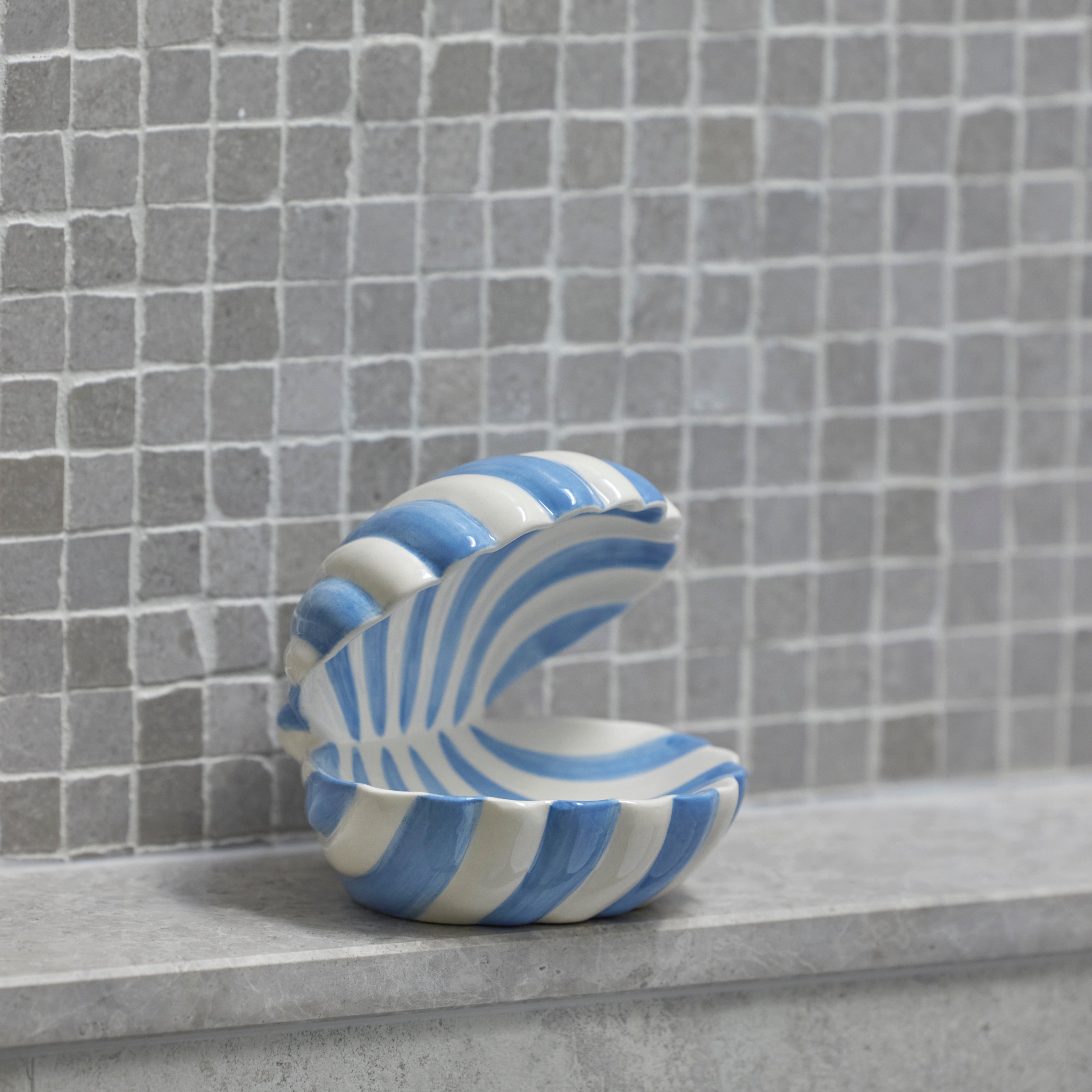 Emporium Zona Clam Dish White & Blue