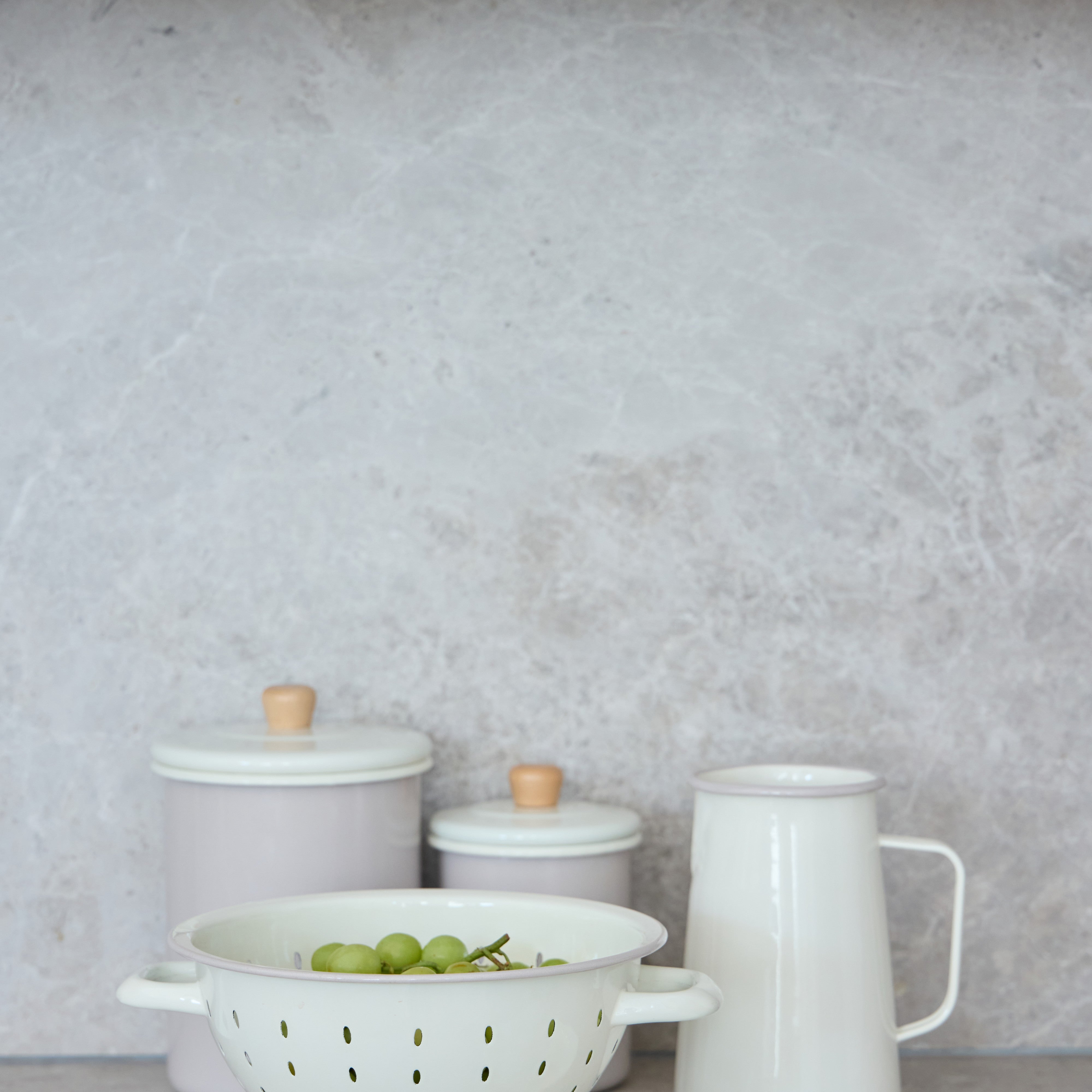 Davis & Waddell Daylesford Enamel Colander Cream