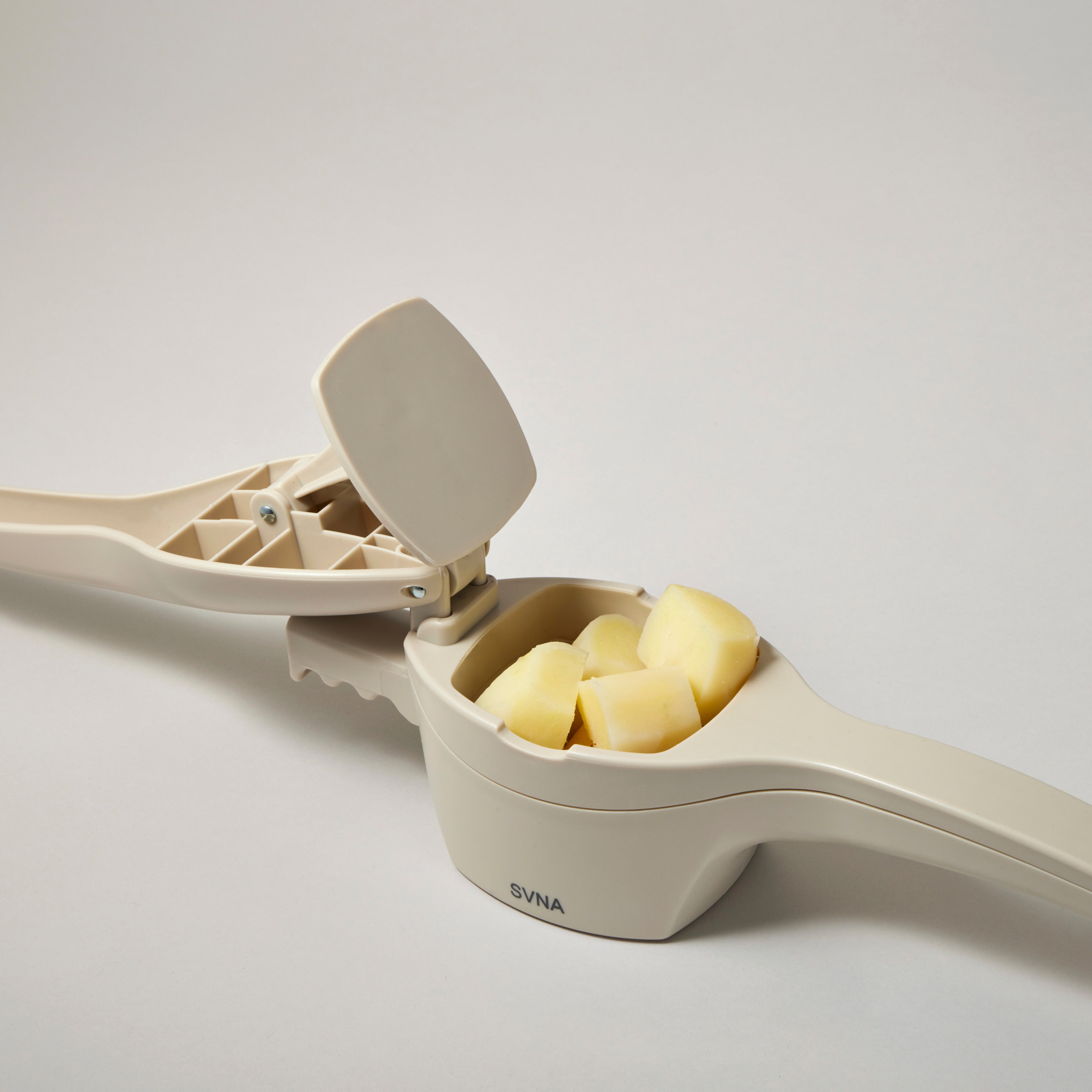 SVNA 2 in 1 Extra Large Potato Ricer Cream