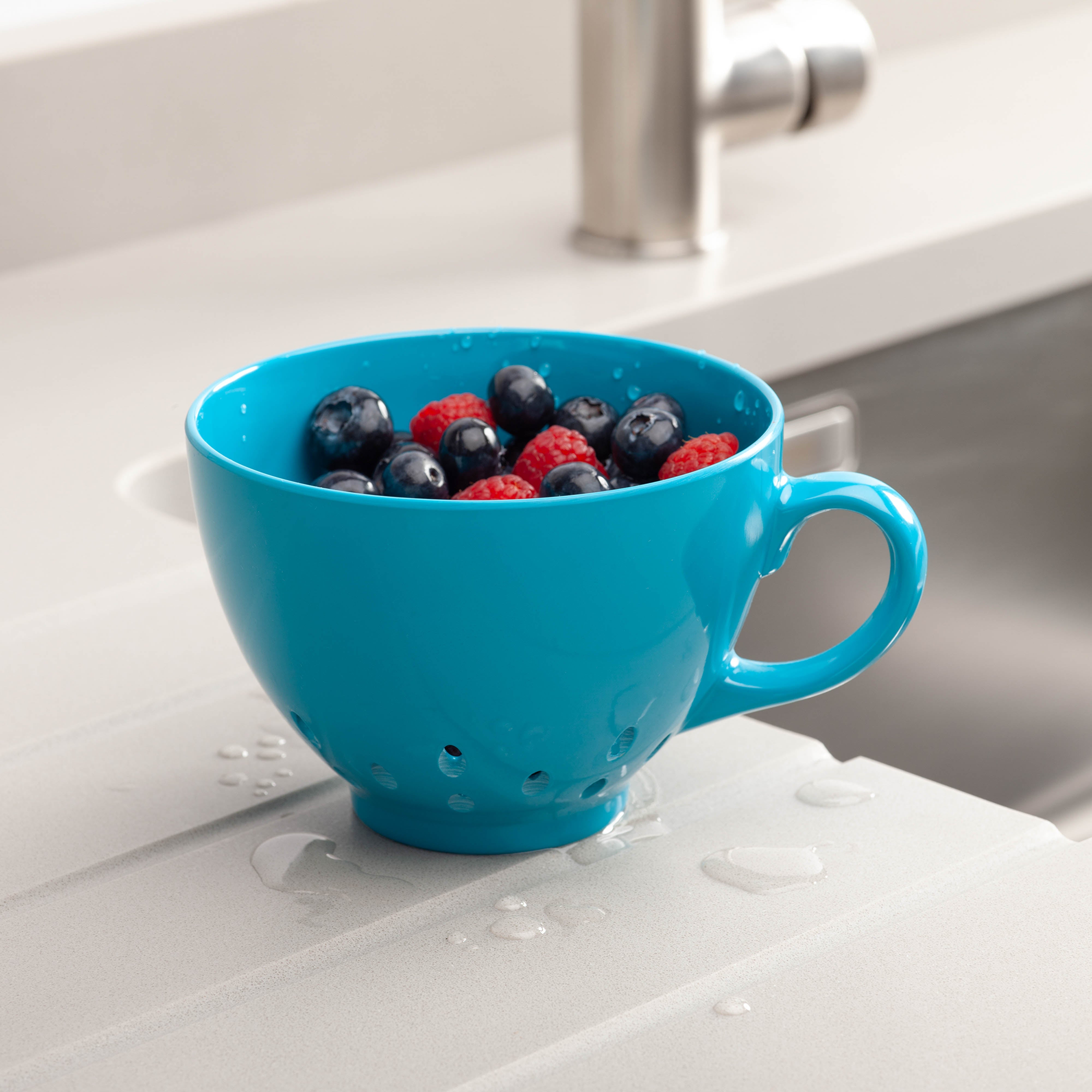 Zeal Keep It Handy Berry Colander Aqua
