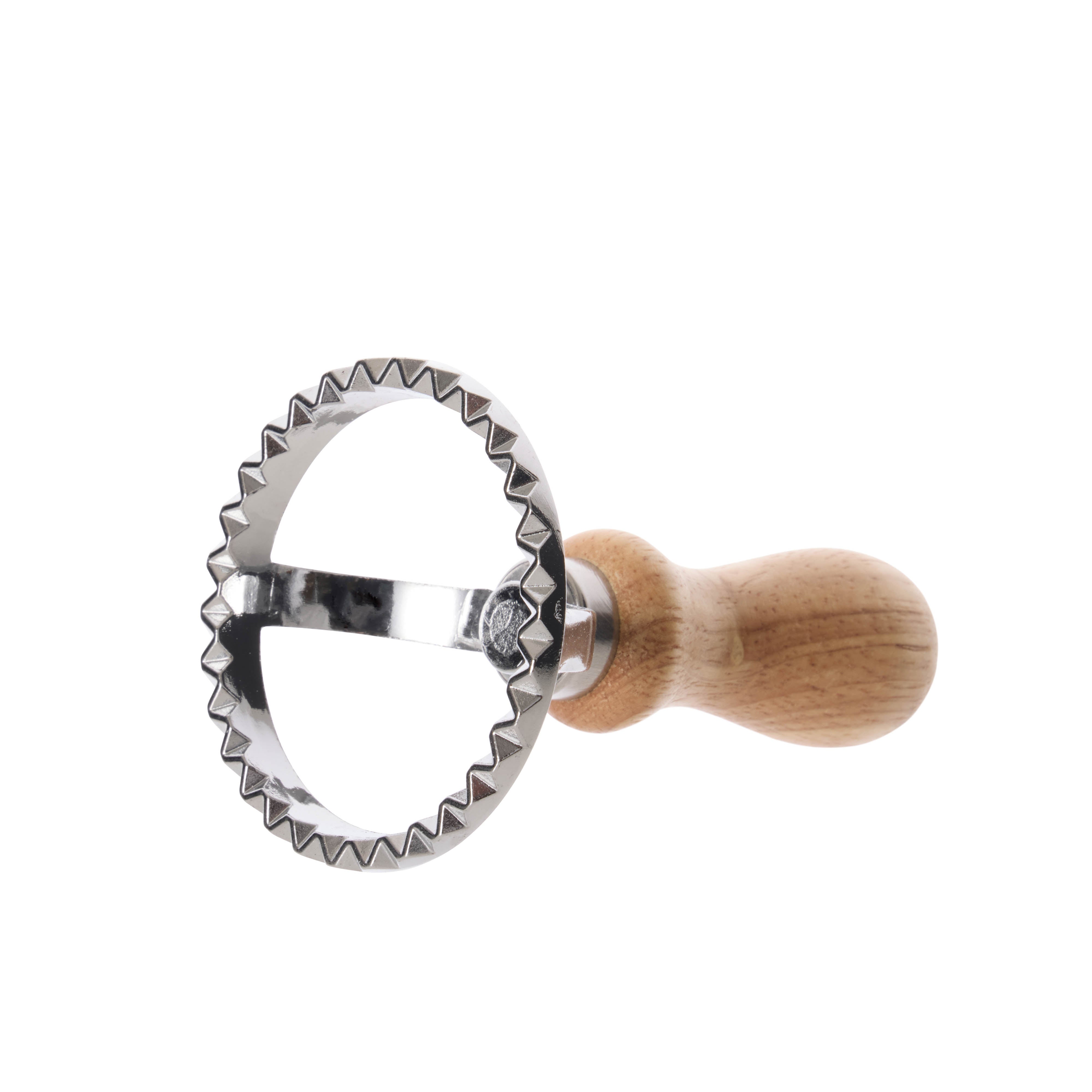 Davis & Waddell Ravioli Round Cutter Silver & Beechwood