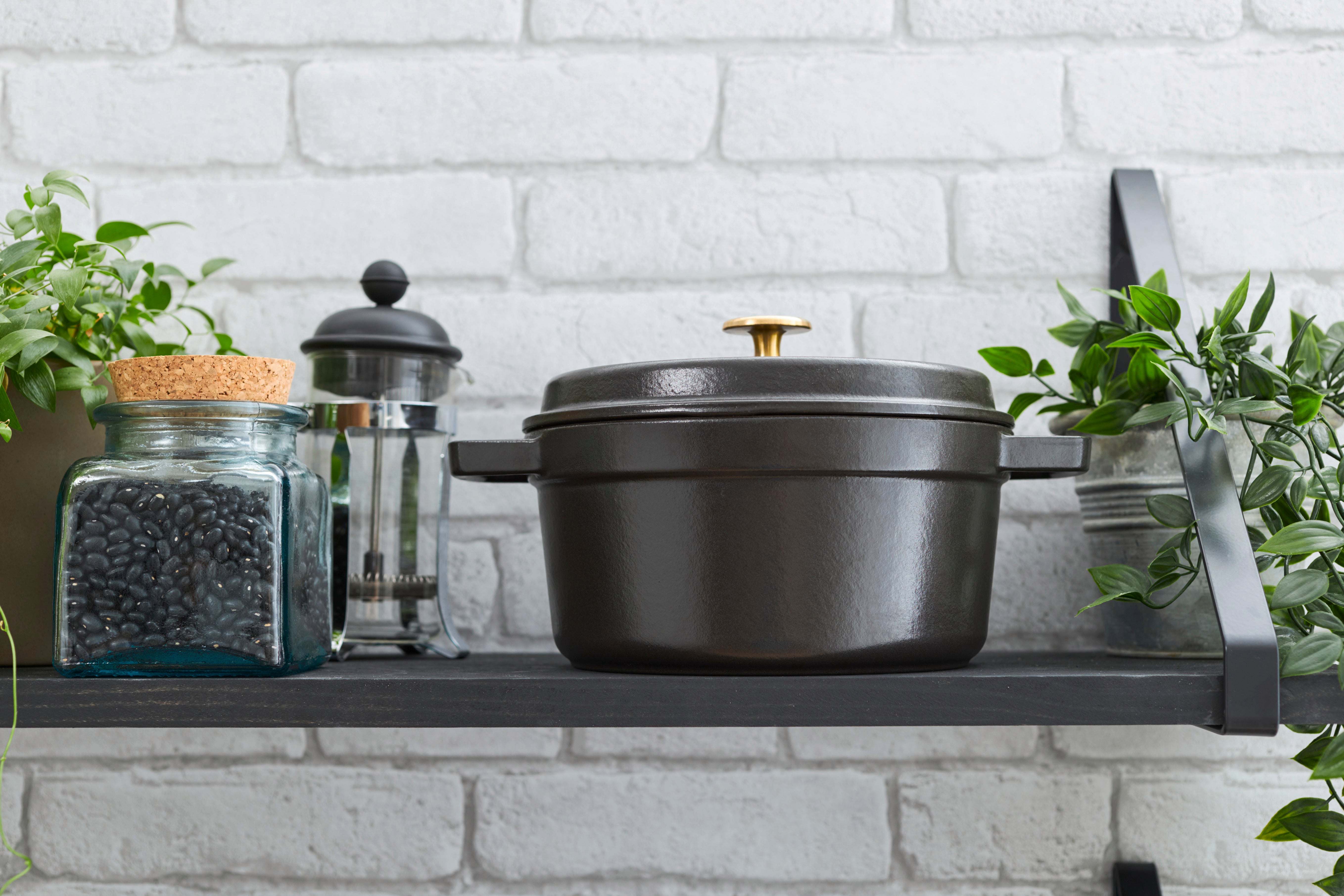 Staub Round Cocotte - 28cm Black