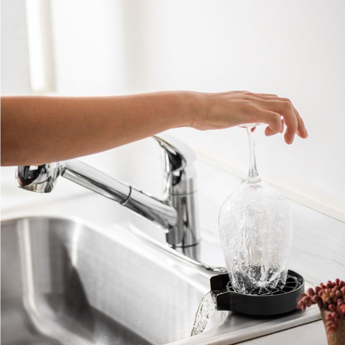 Espresso Parts Glass Rinser for Kitchen Sinks with Wobble Plate