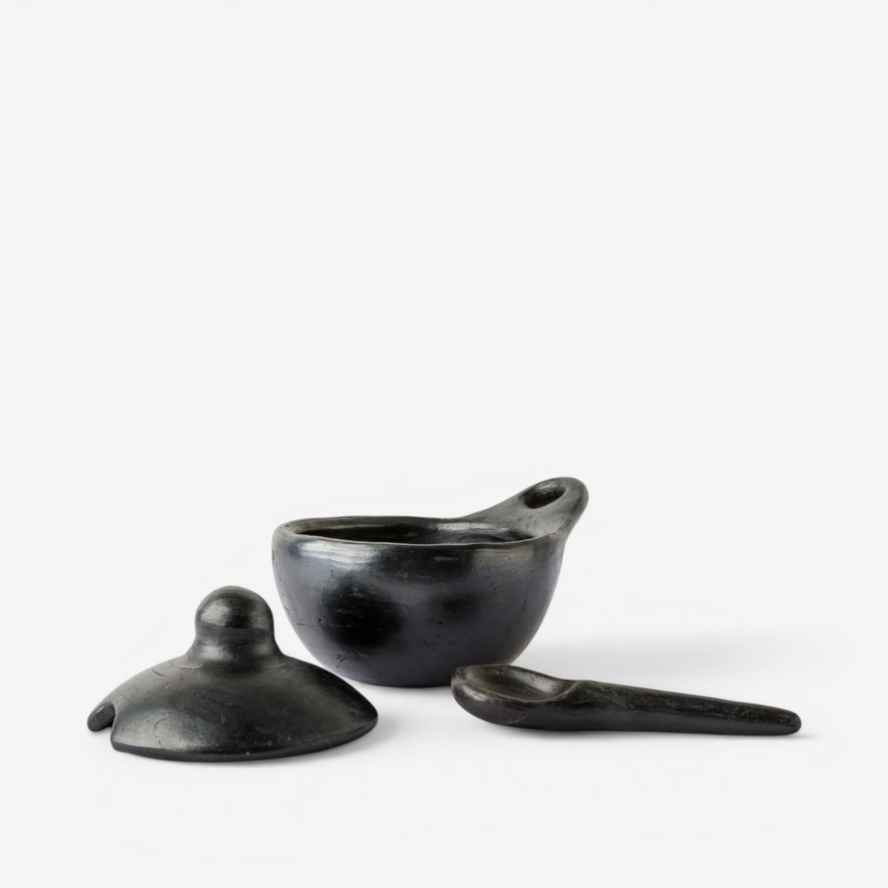 French Country La Chamba Sauceboat with Lid and Spoon (3 Piece Set)