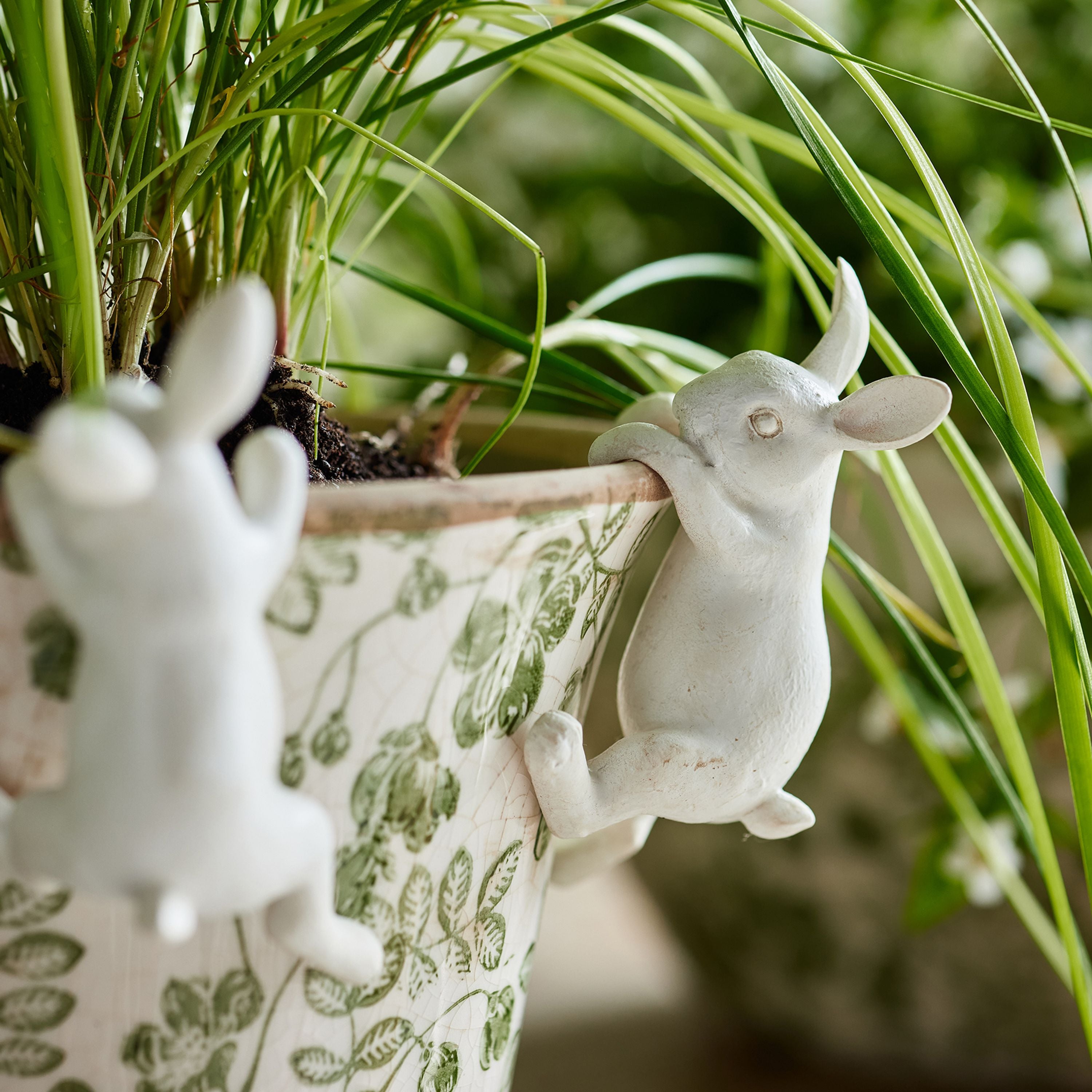French Country Hanging Bunny Décor White (4 Pack)