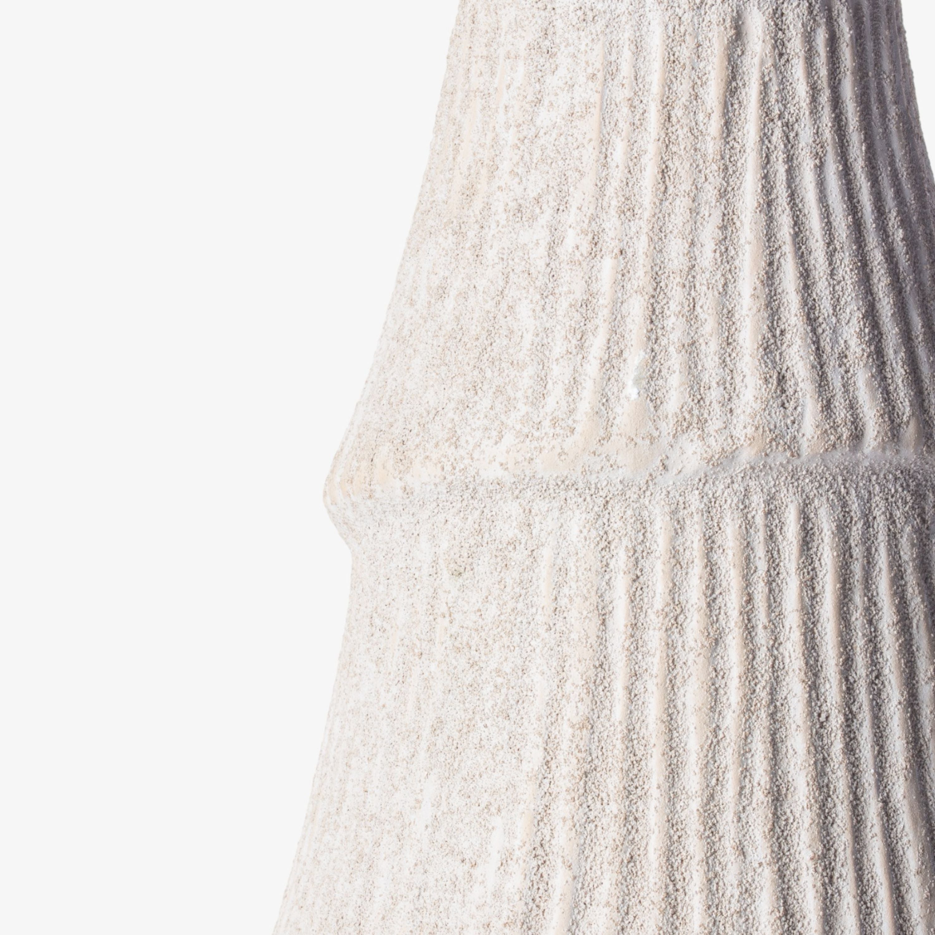 French Country Form Stone Tree Ridged 27cm