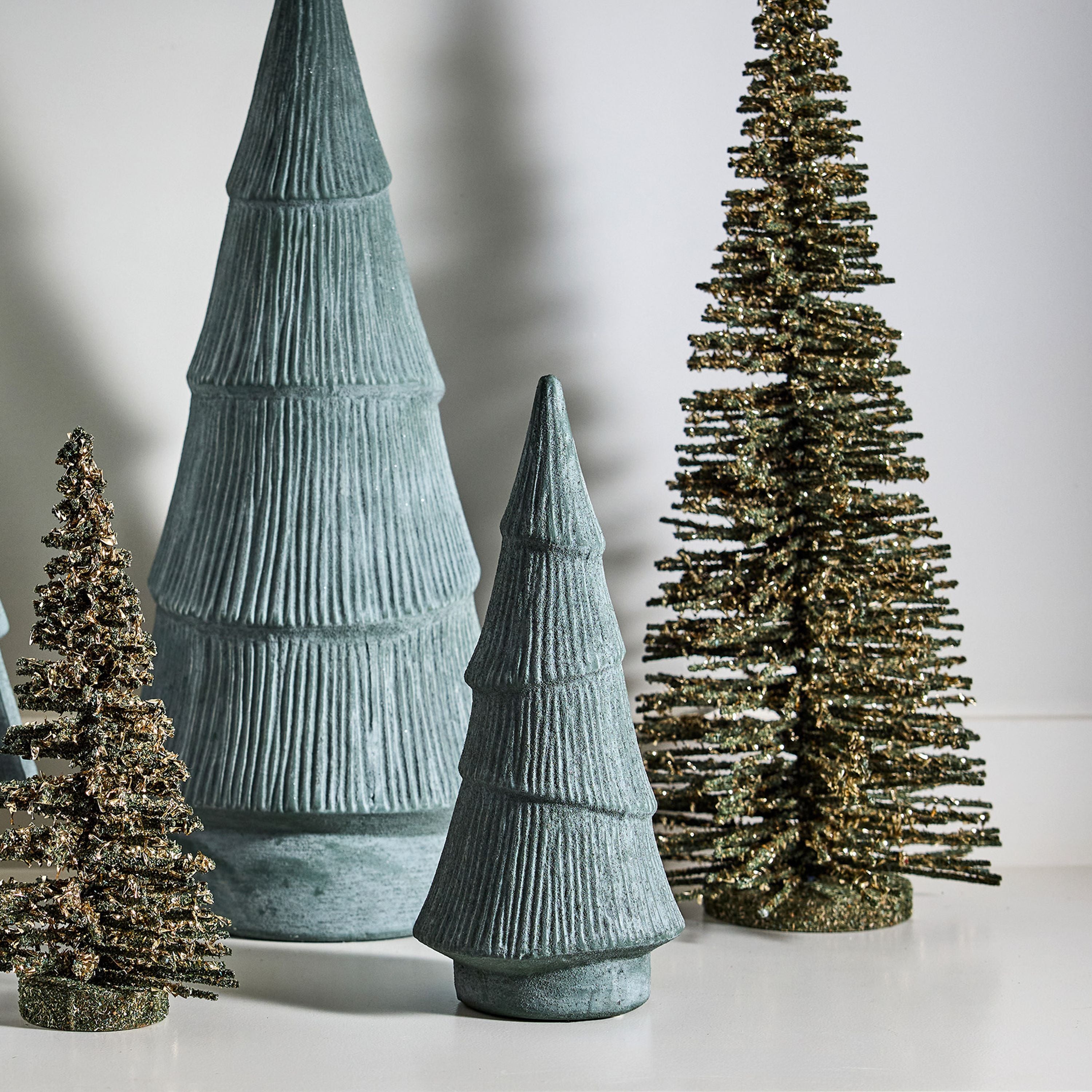 French Country Form Evergreen Tree Ridged 27cm