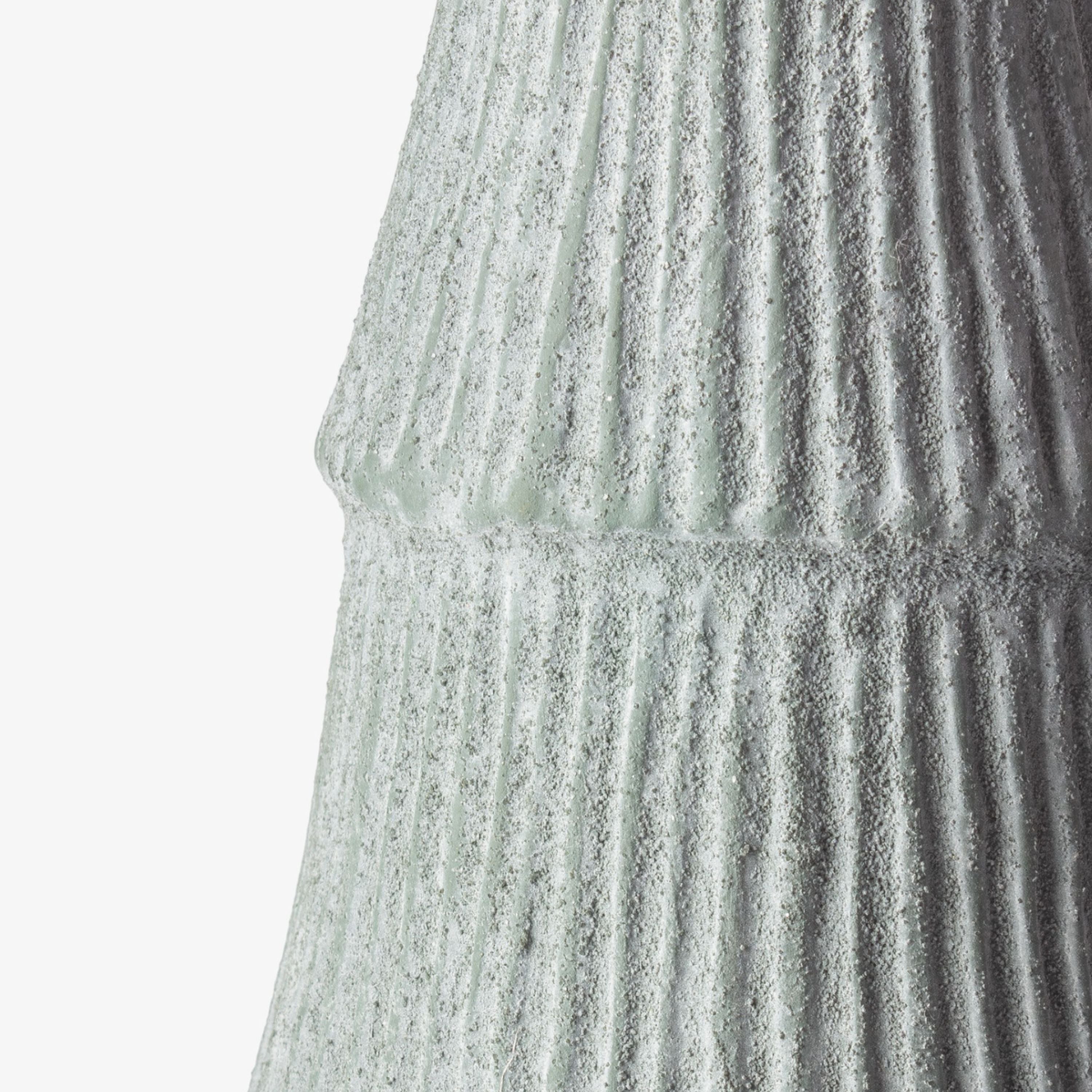 French Country Form Evergreen Tree Ridged 27cm