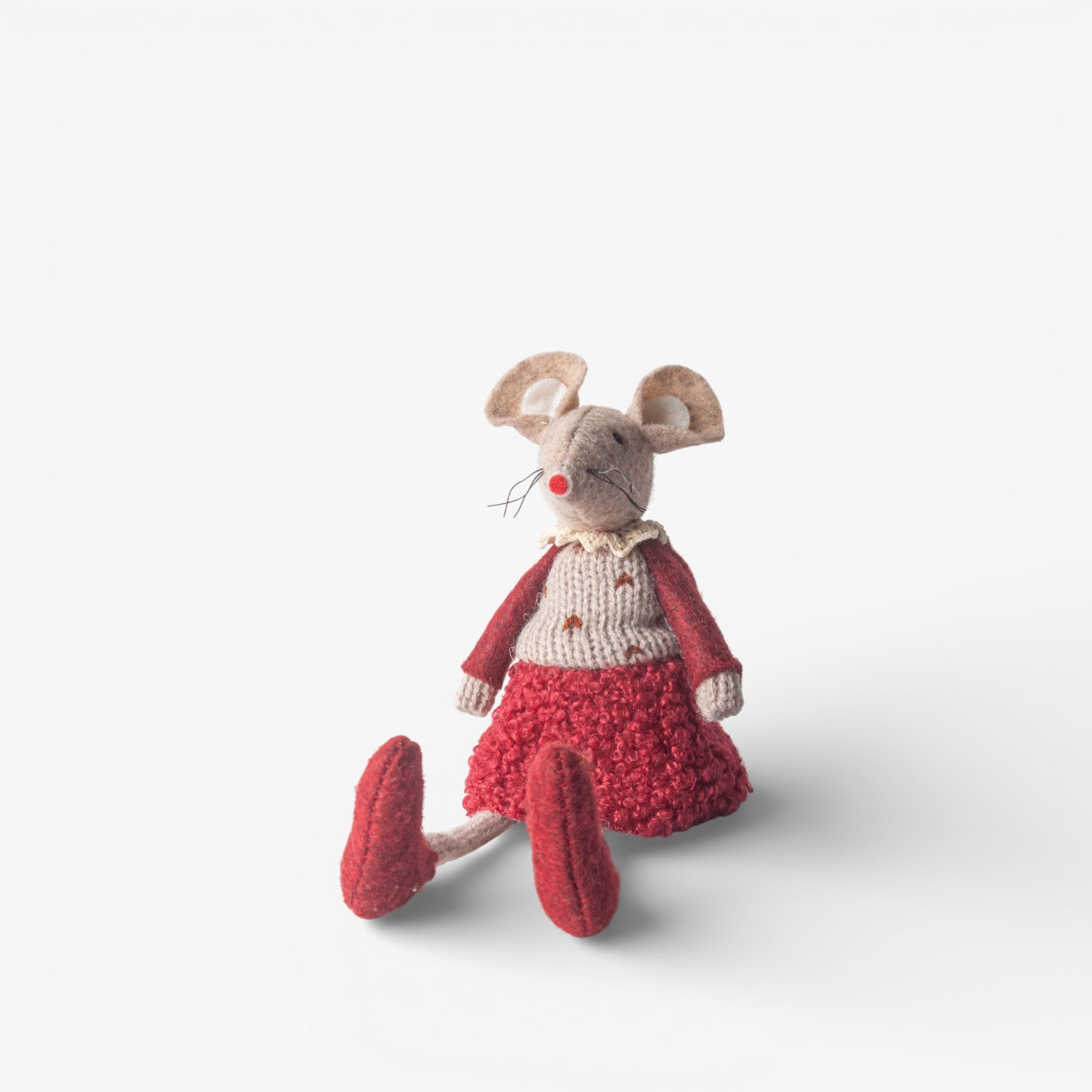 French Country Red Edna Mouse Sitting