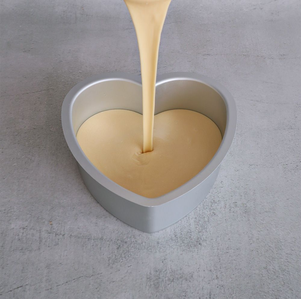 Mondo Pro Heart Cake Pan 10in (25 x 7.5cm)