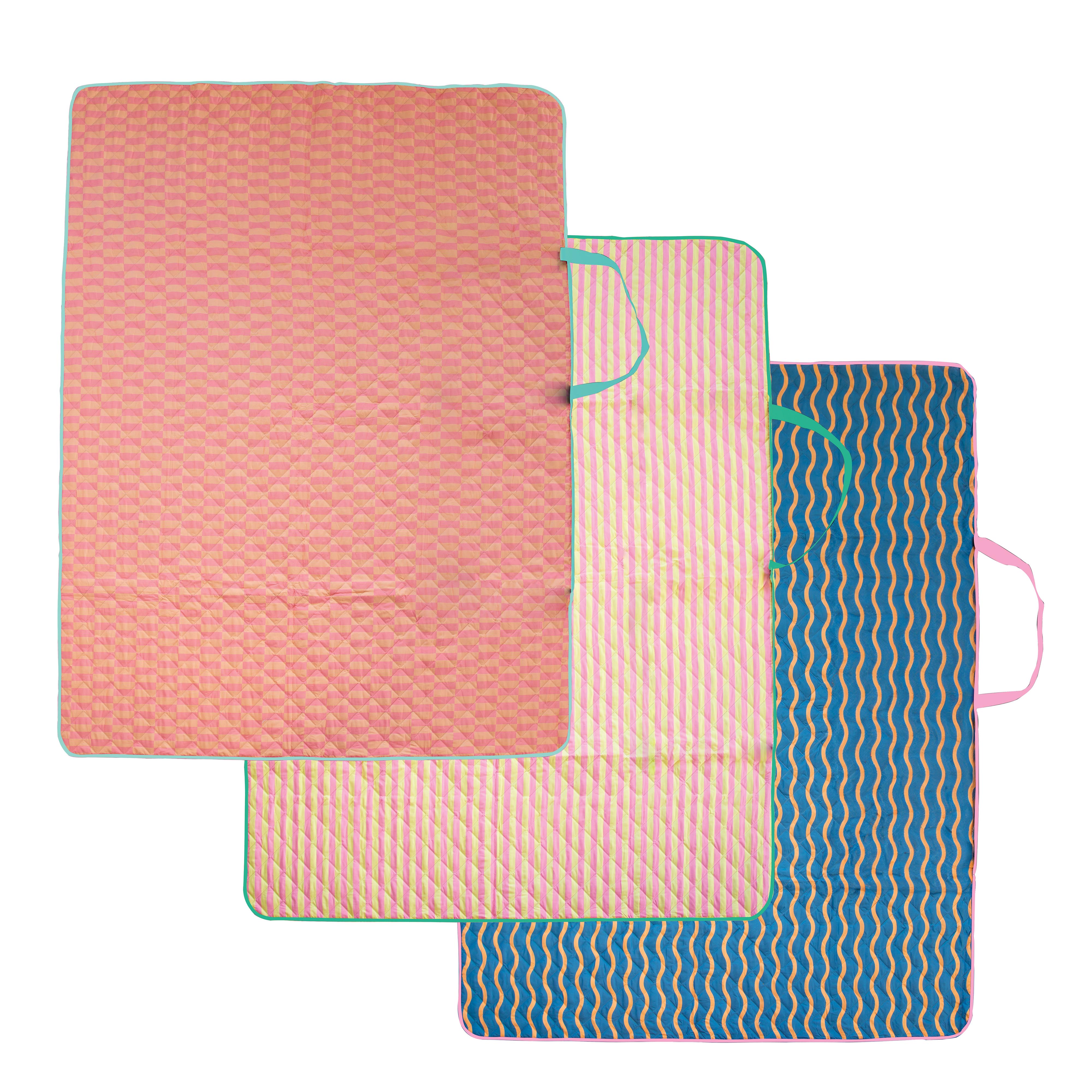 isGift Eclectic Summer Folding Picnic Rug