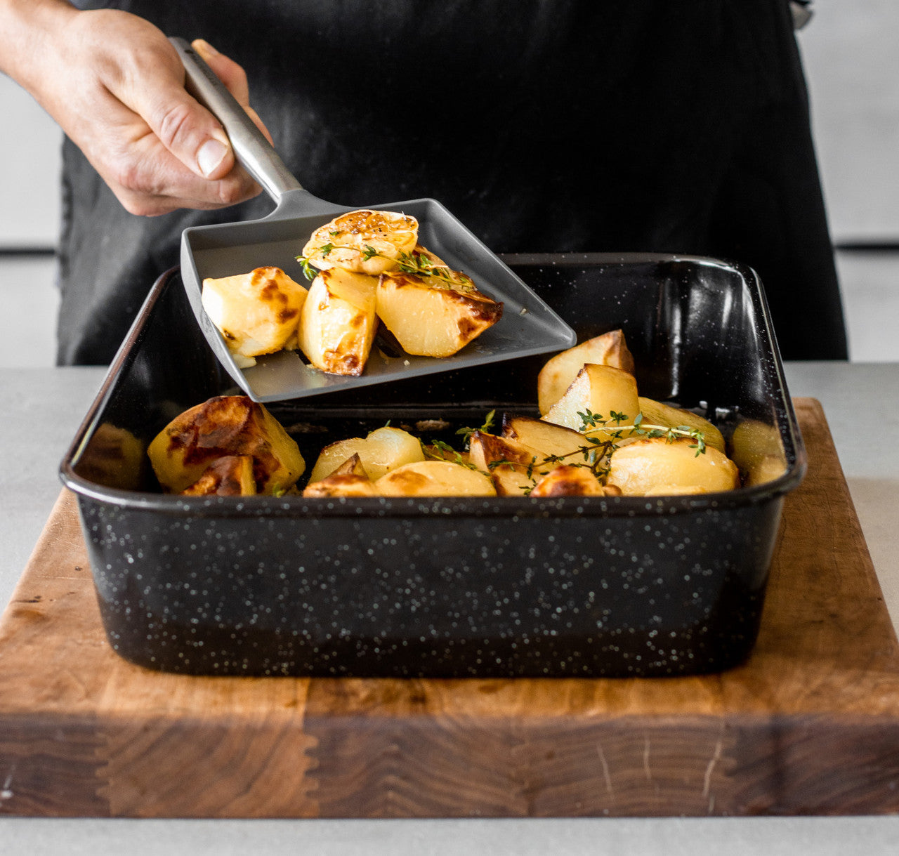 MasterCraft Professional Vitreous Enamel Roasting Pan 40 x 28cm