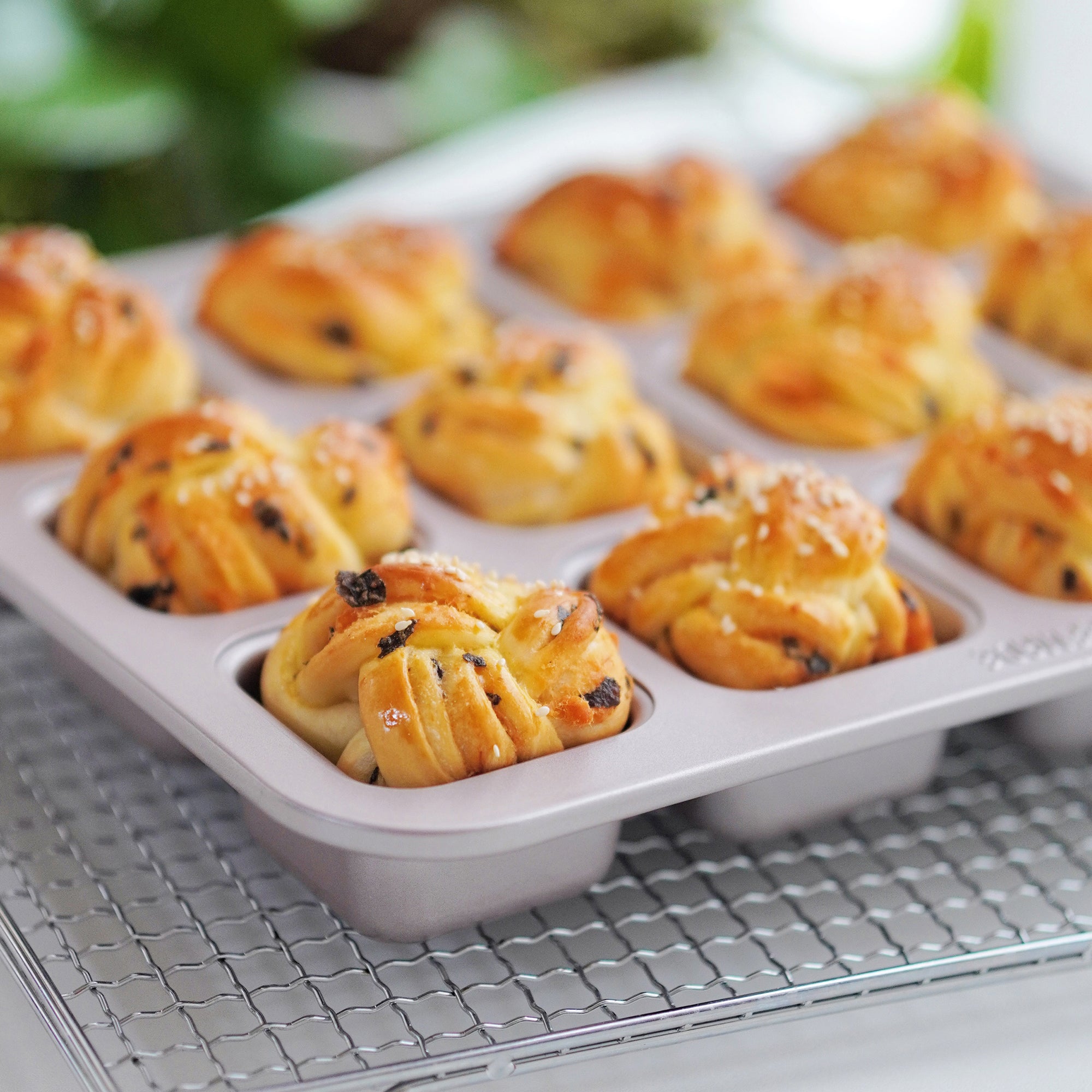 CHEFMADE Square Cake Pan 12 Cup (WK9149)