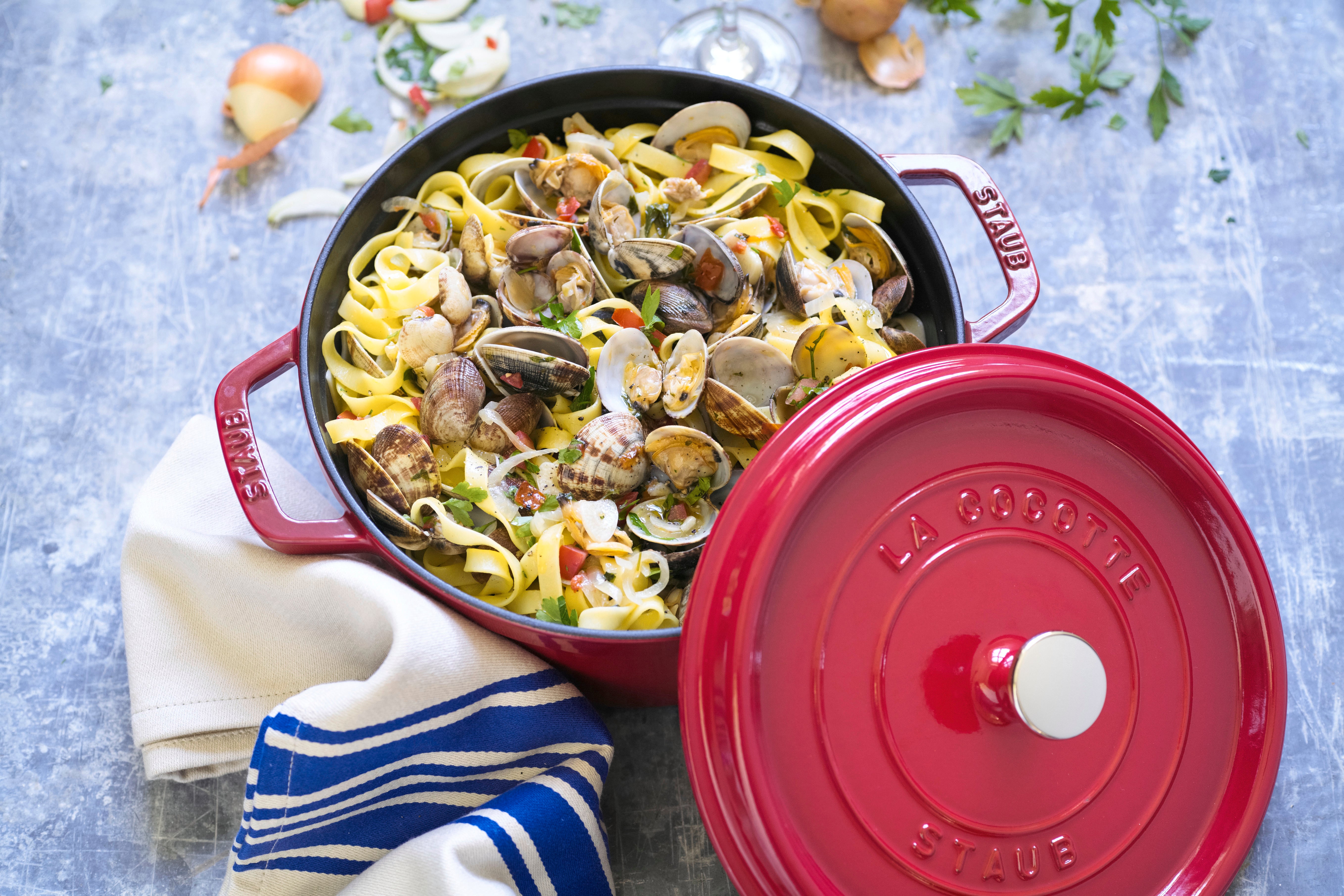 Staub Round Cocotte - 28cm Cherry Red