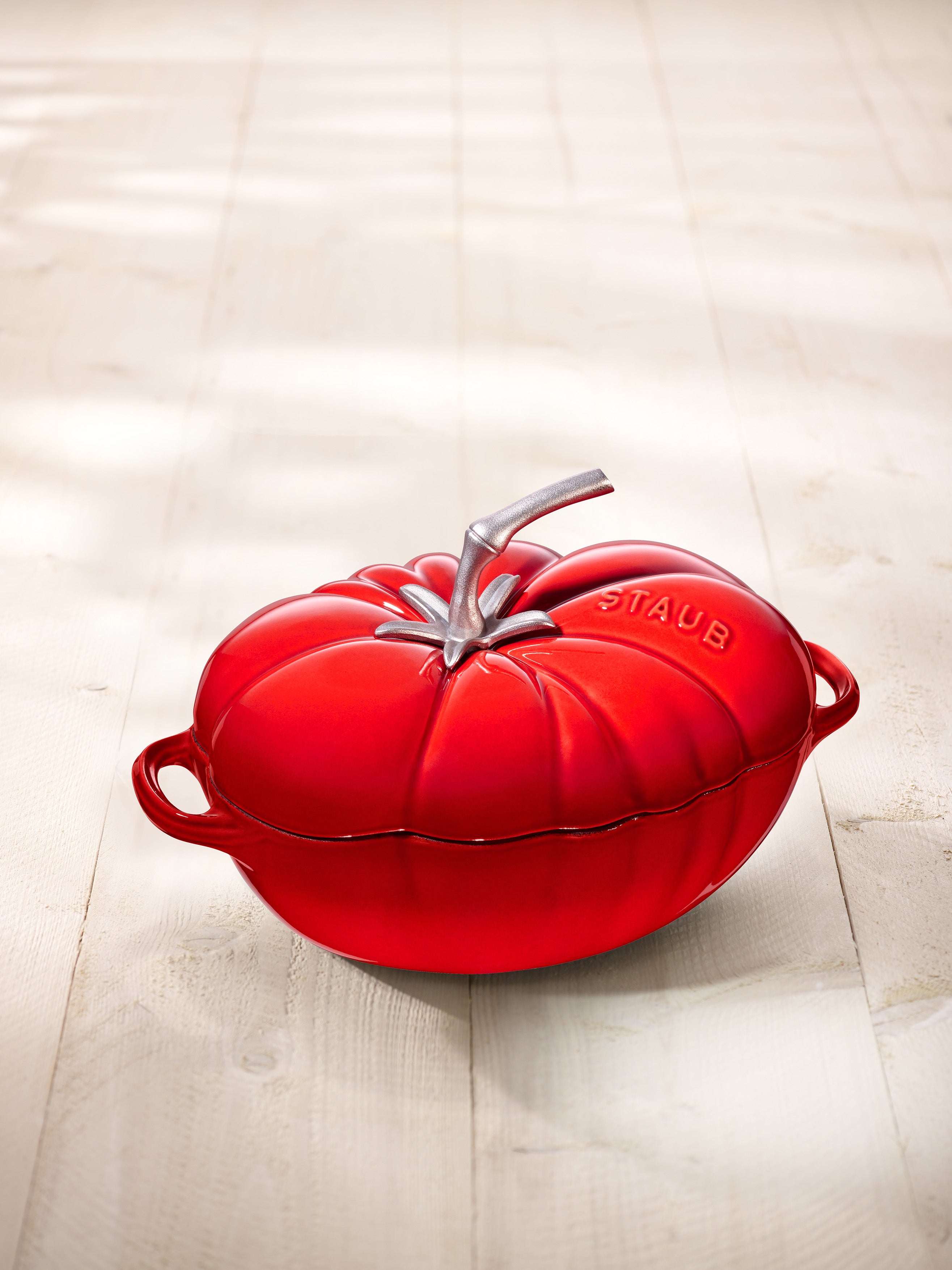 Staub Tomato Cocotte - 25cm