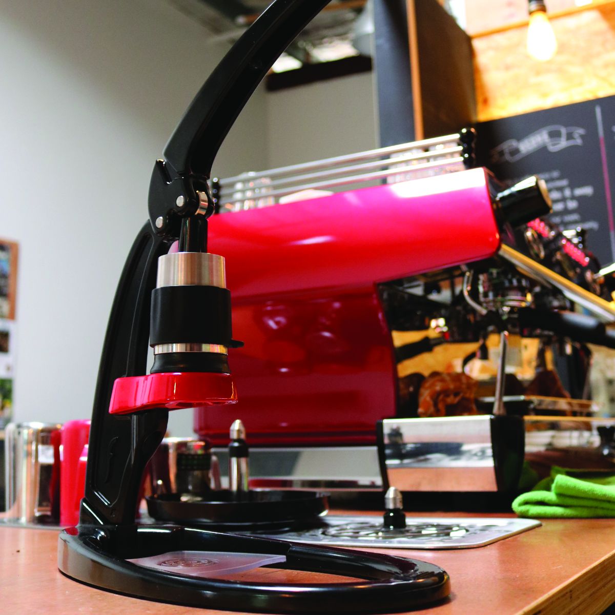 Flair Classic Single - Black & Red