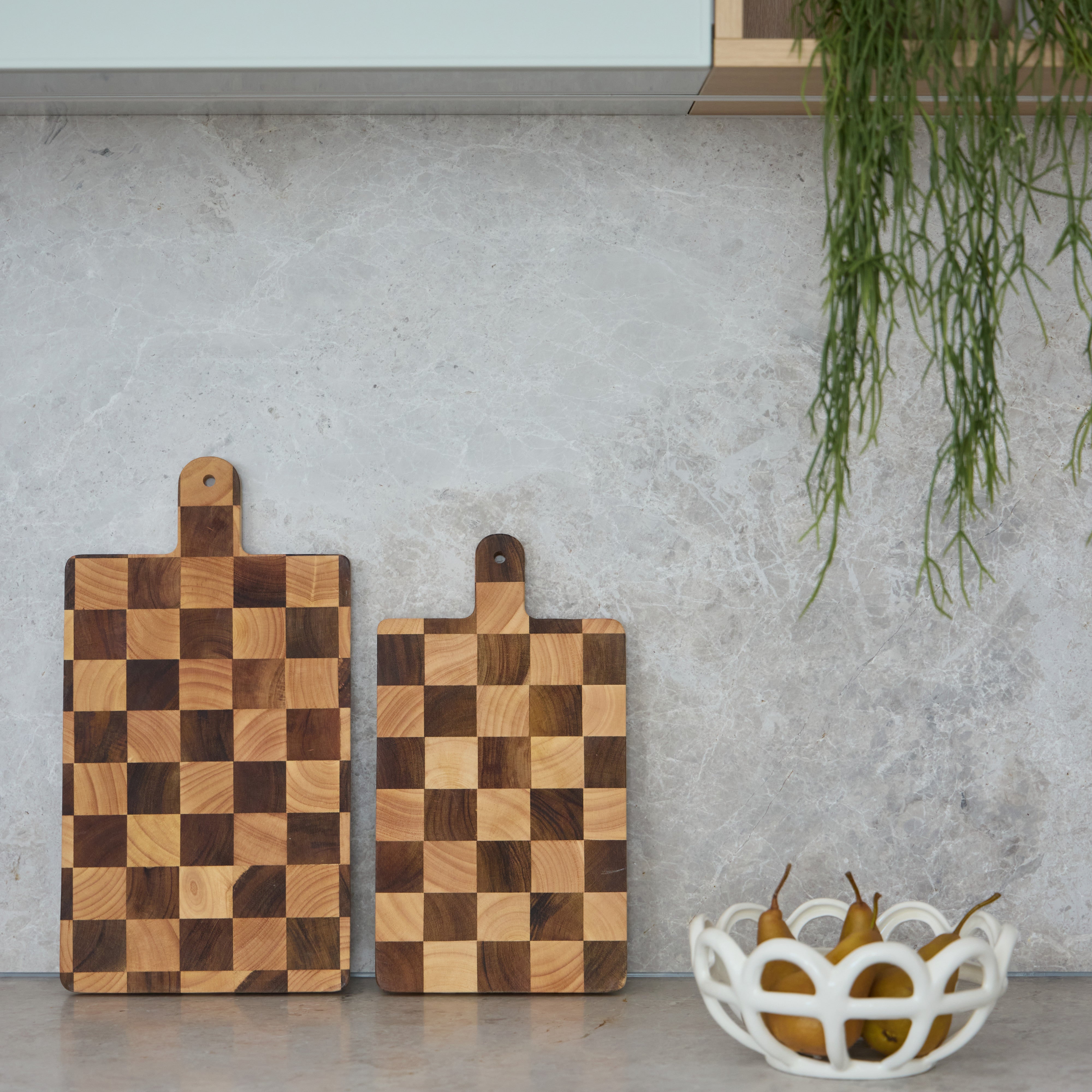 Davis & Waddell Hudson Acacia Wood Checkerboard Serving Board with Handle 36cm Natural