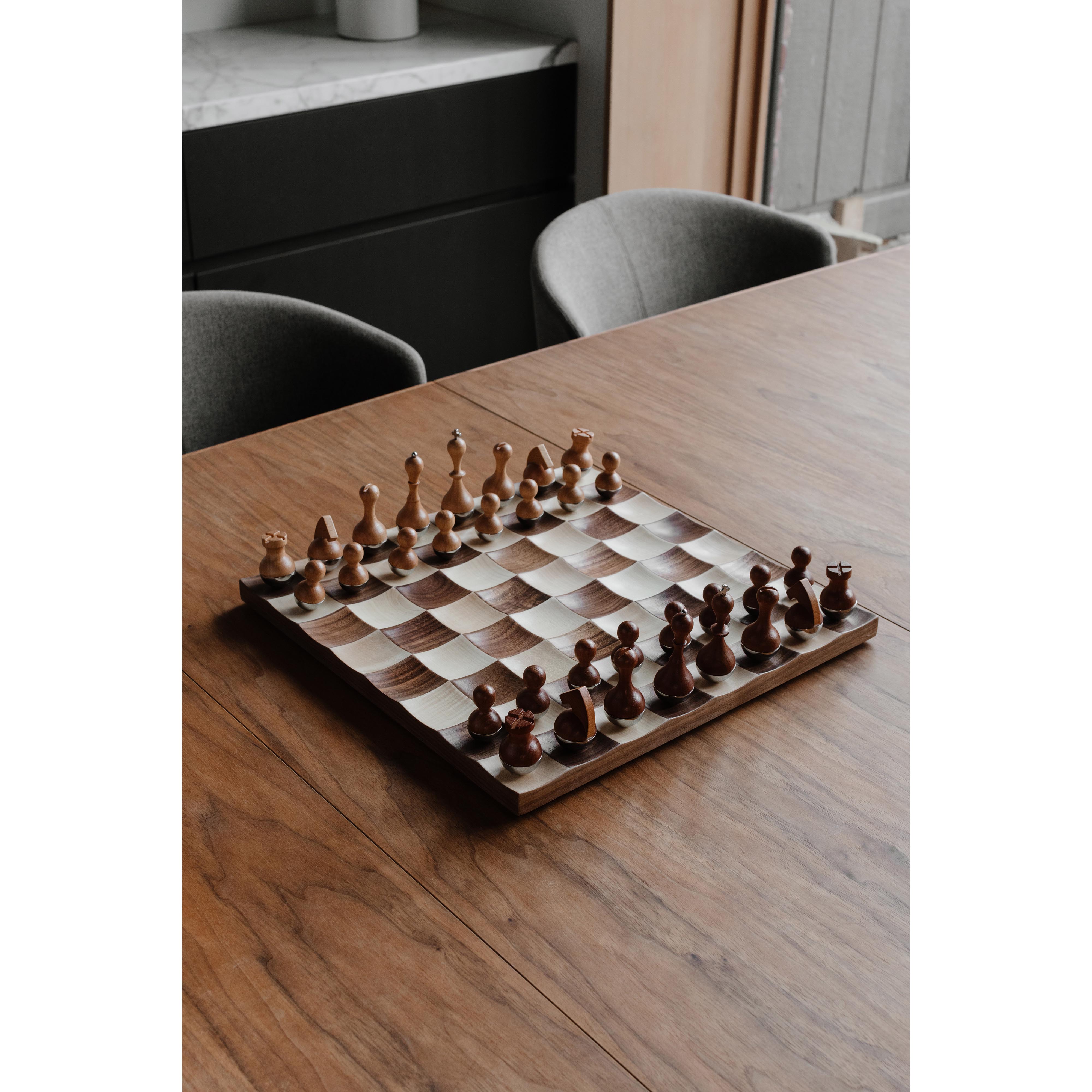 Umbra Wobble Chess Set Maple & Walnut
