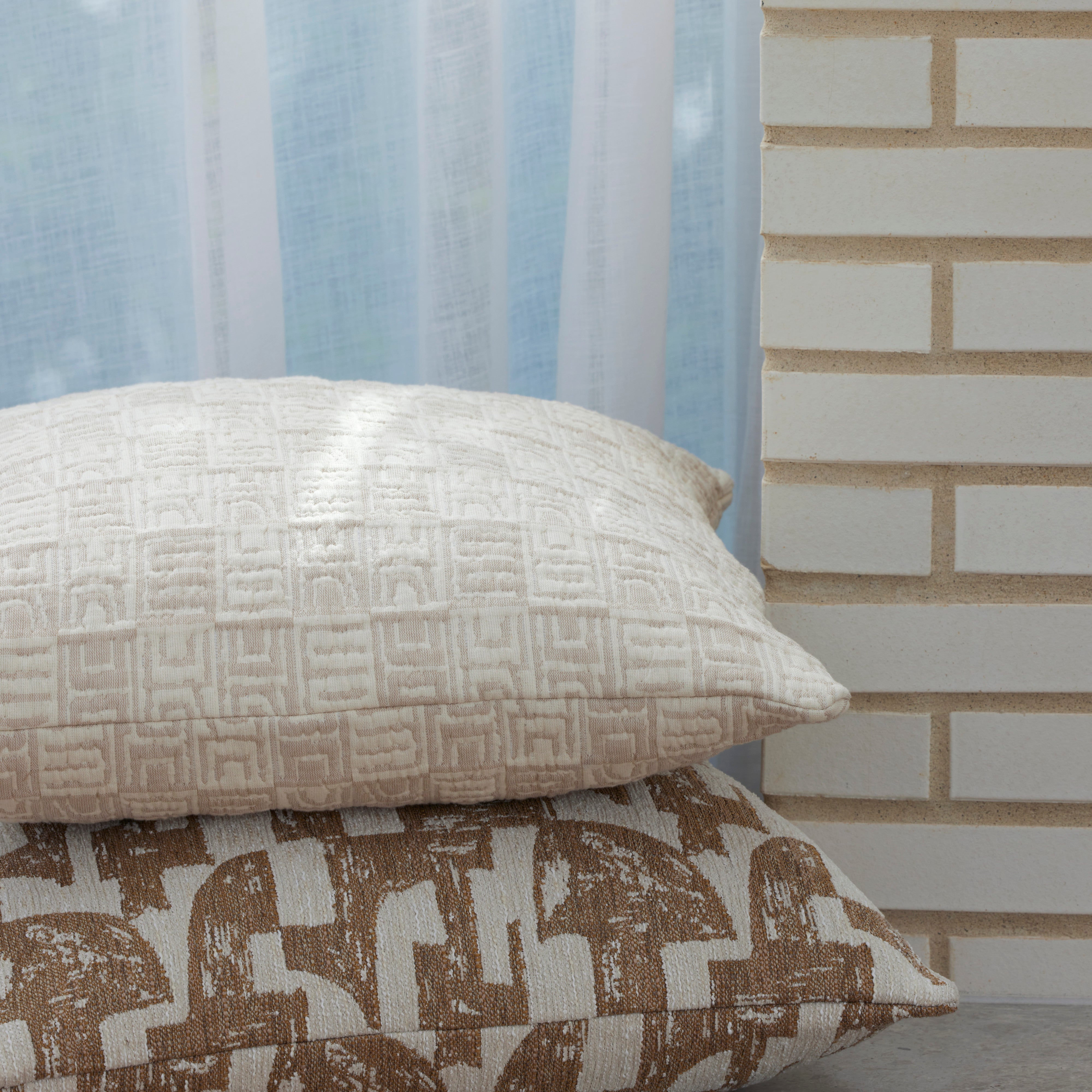 Amalfi Dune Cushion Brown & Off White