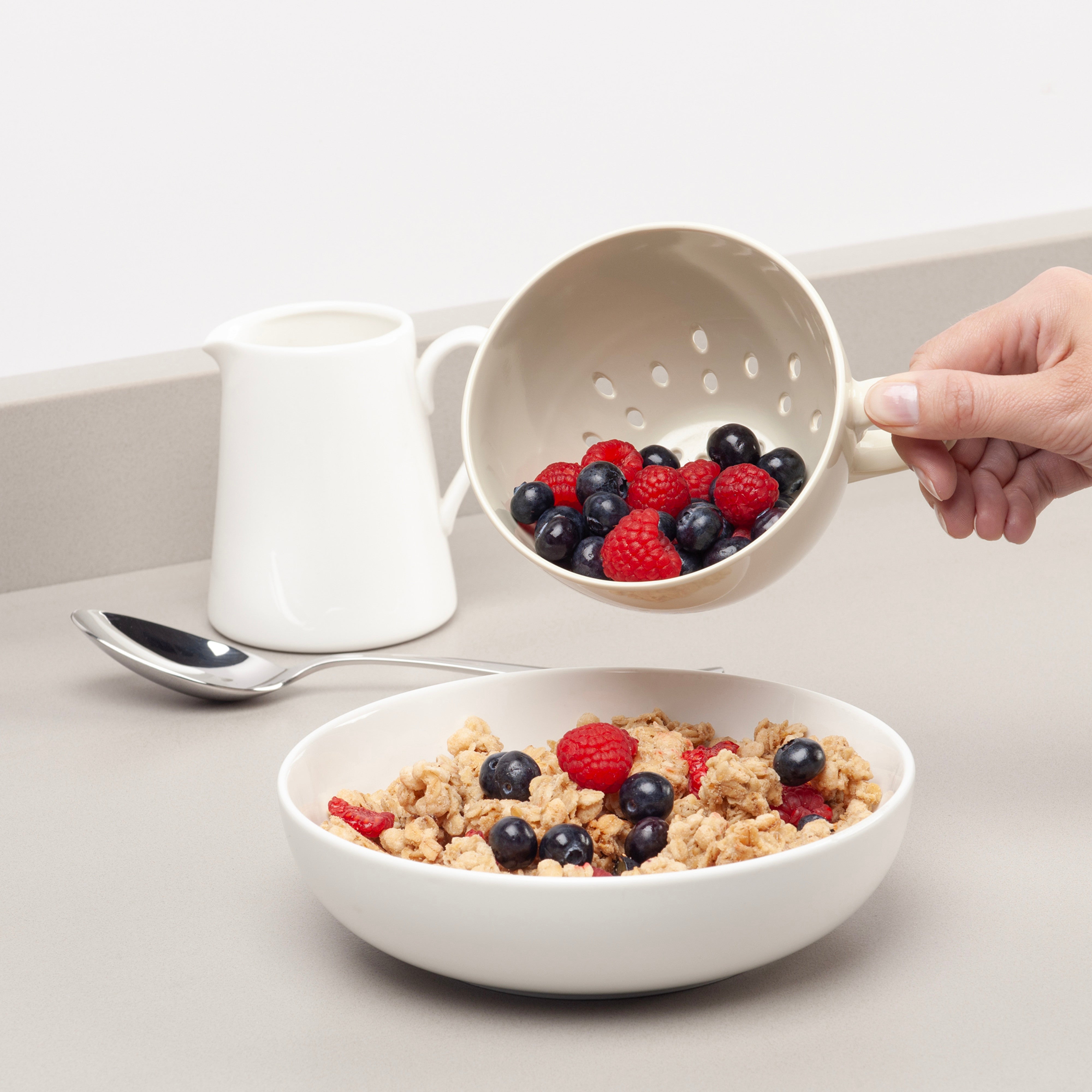 Zeal Keep It Handy Berry Colander Cream