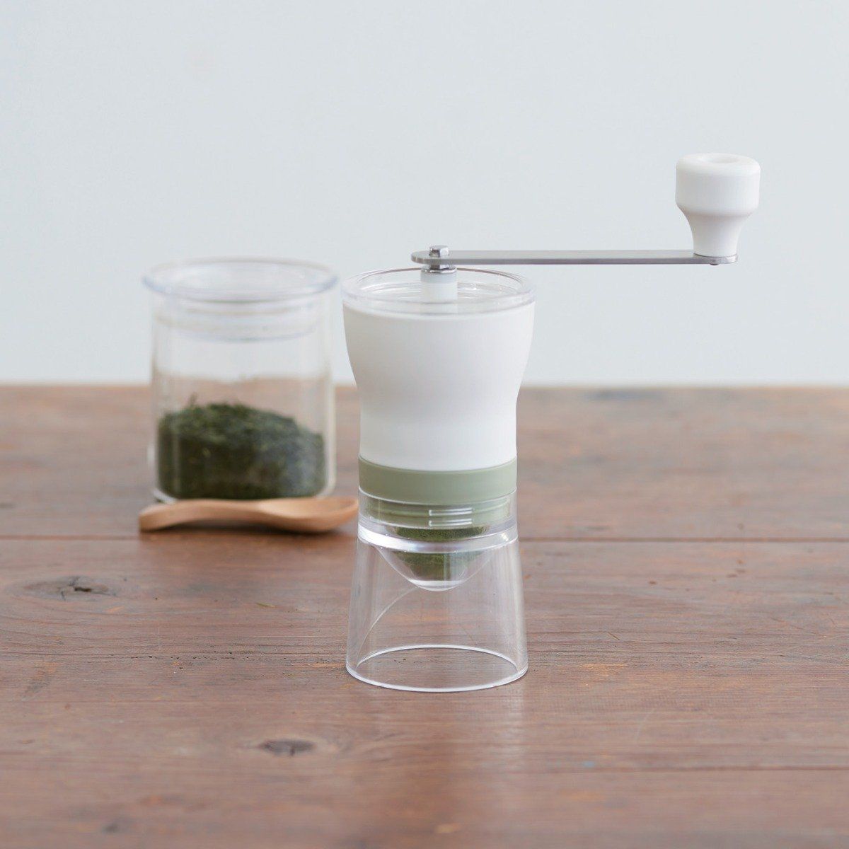 Hario Chaco Tea Mill with Mesh Sifter
