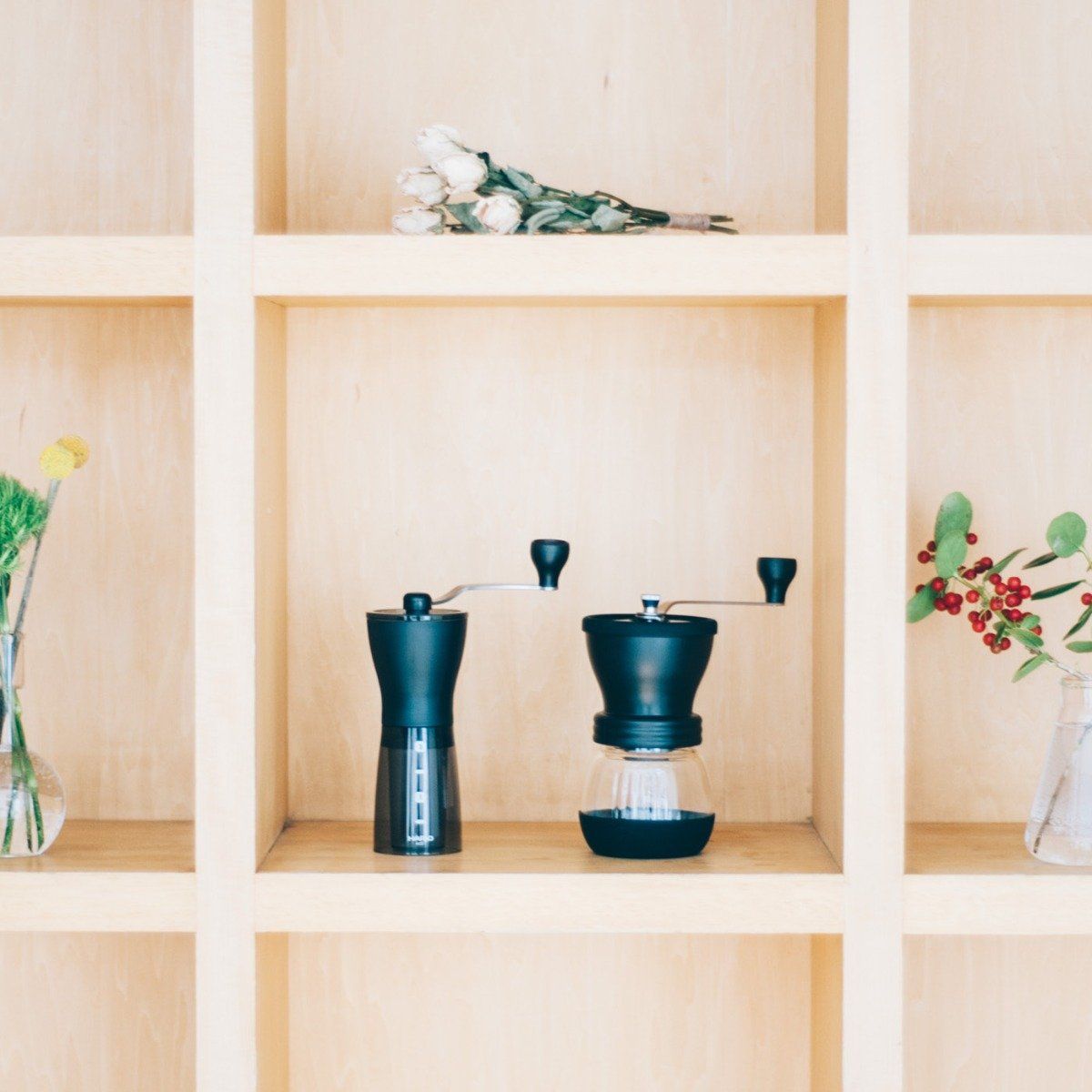Hario Mini Coffee Mill Plus - Transparent Black