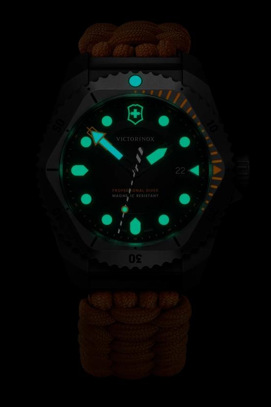 Victorinox Dive Pro Quartz Orange