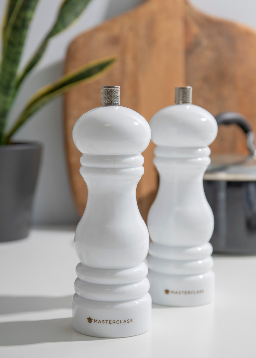 MasterClass Salt & Pepper Mill 17cm (White)