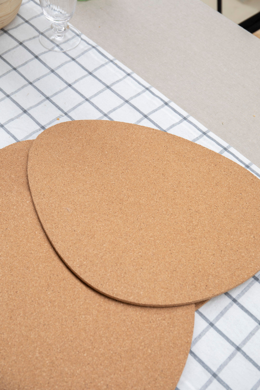 Mikasa Cork Pebble Placemat Set 4 Piece 38 x 30cm (Natural)