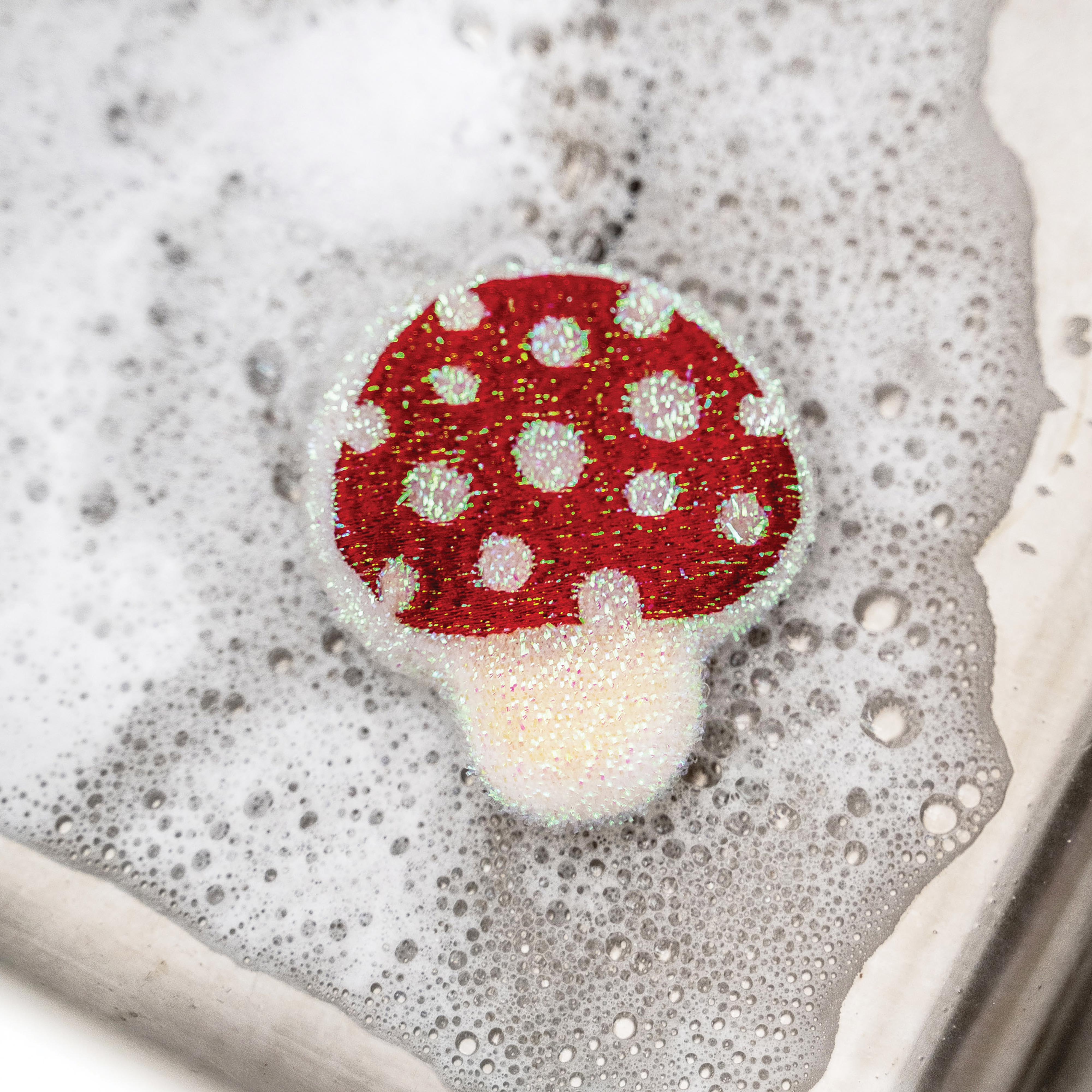 Kikkerland Mushroom Scrub Sponge 2 Piece Set Red