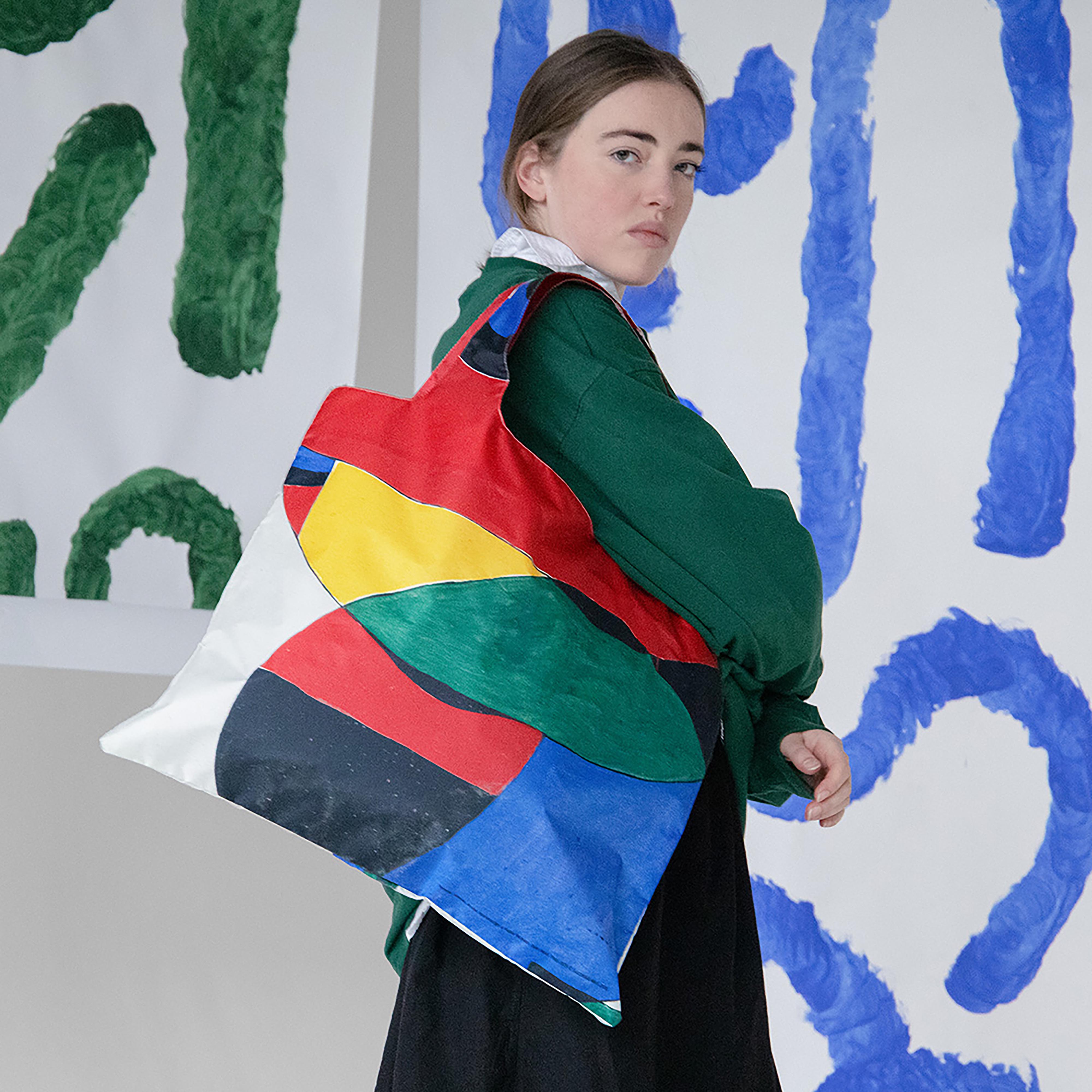 LOQI Miro Woman & Bird Tote Bag