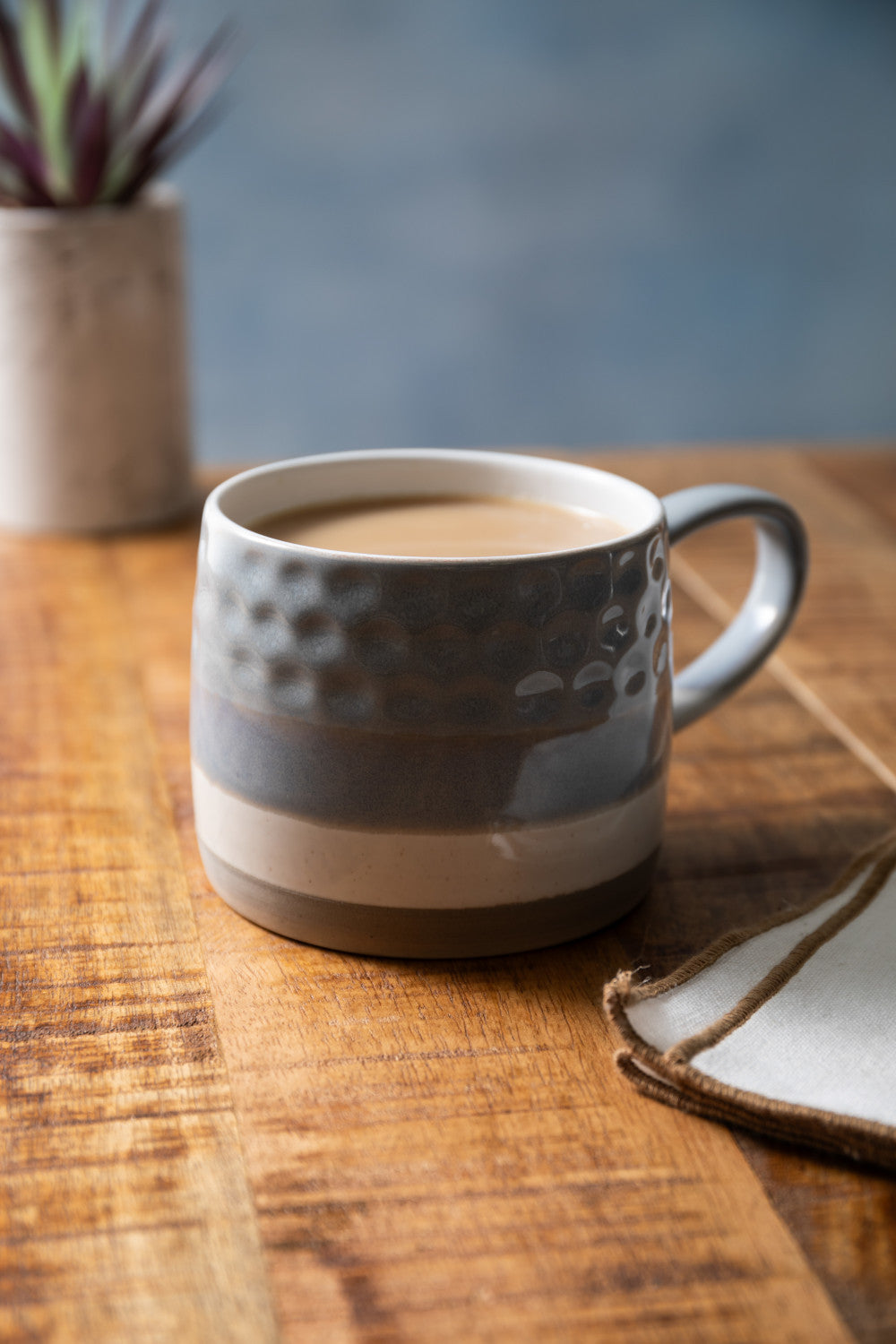 Mikasa Stoneware Mug 320ml (Textured Ombre Grey)