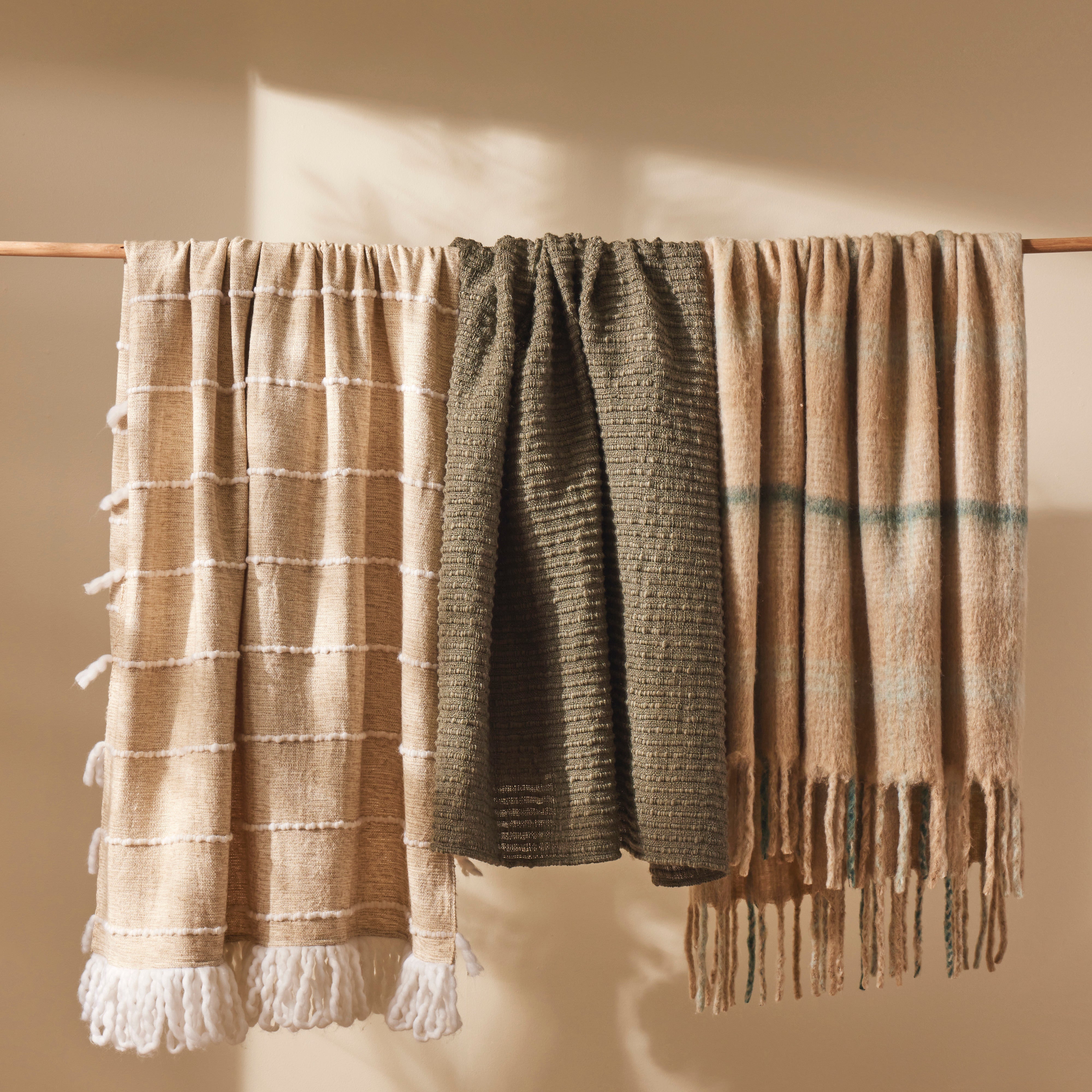 Amalfi Sunny Woven Throw Green