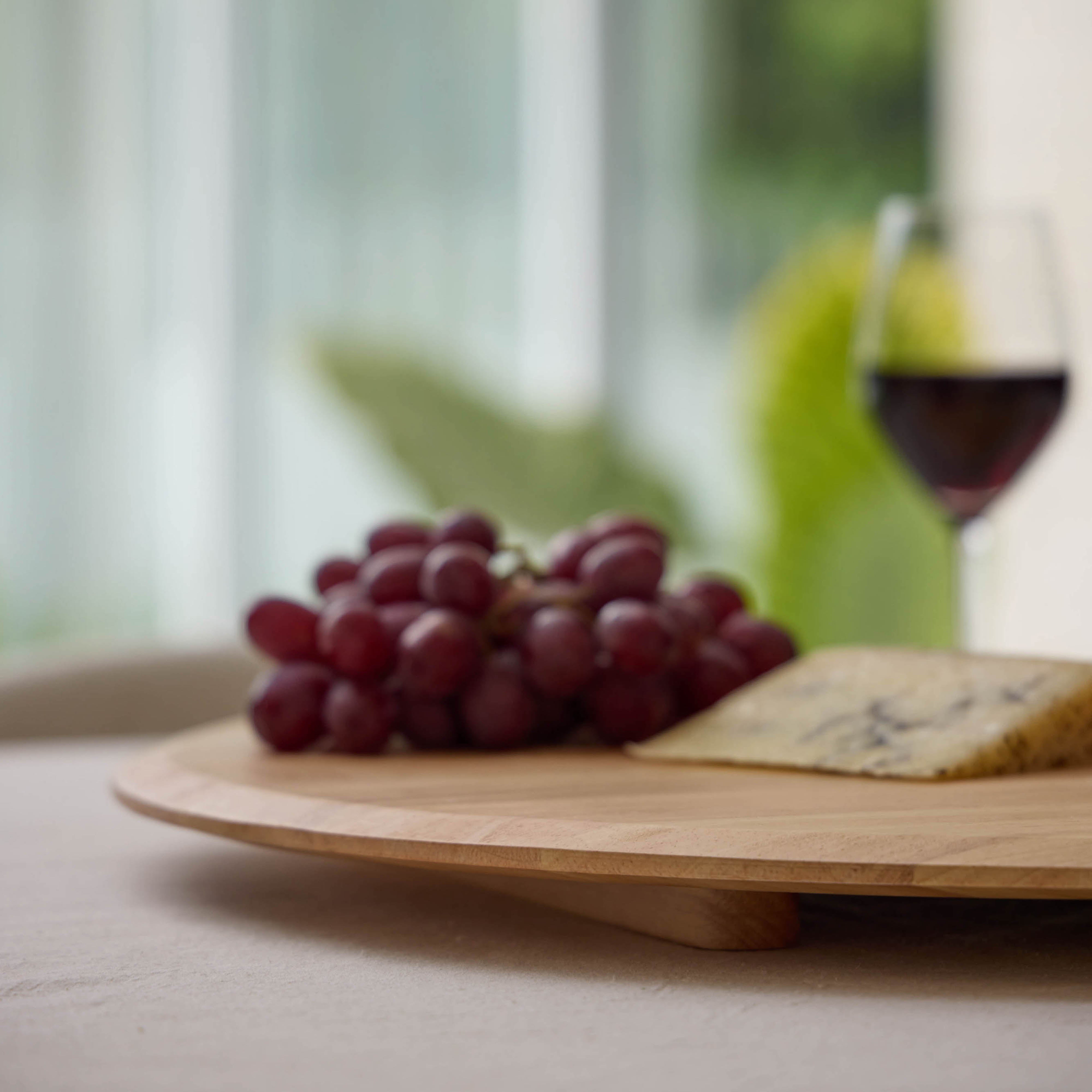 Davis & Waddell Harvest Raised Round Grazing Board 60cm Natural
