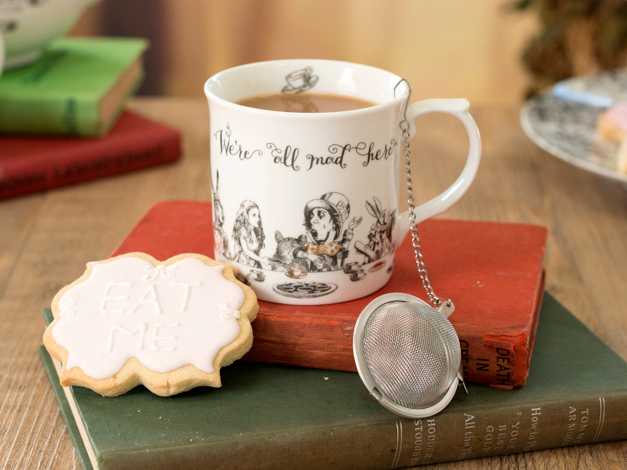 V&A Alice in Wonderland High Tea Gift Set 300ml